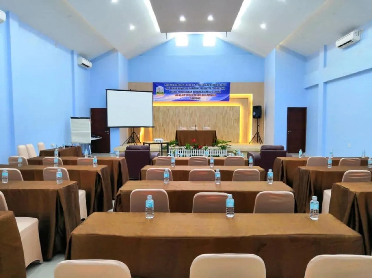 Meeting/conference room in Grand Mahoni Hotel
