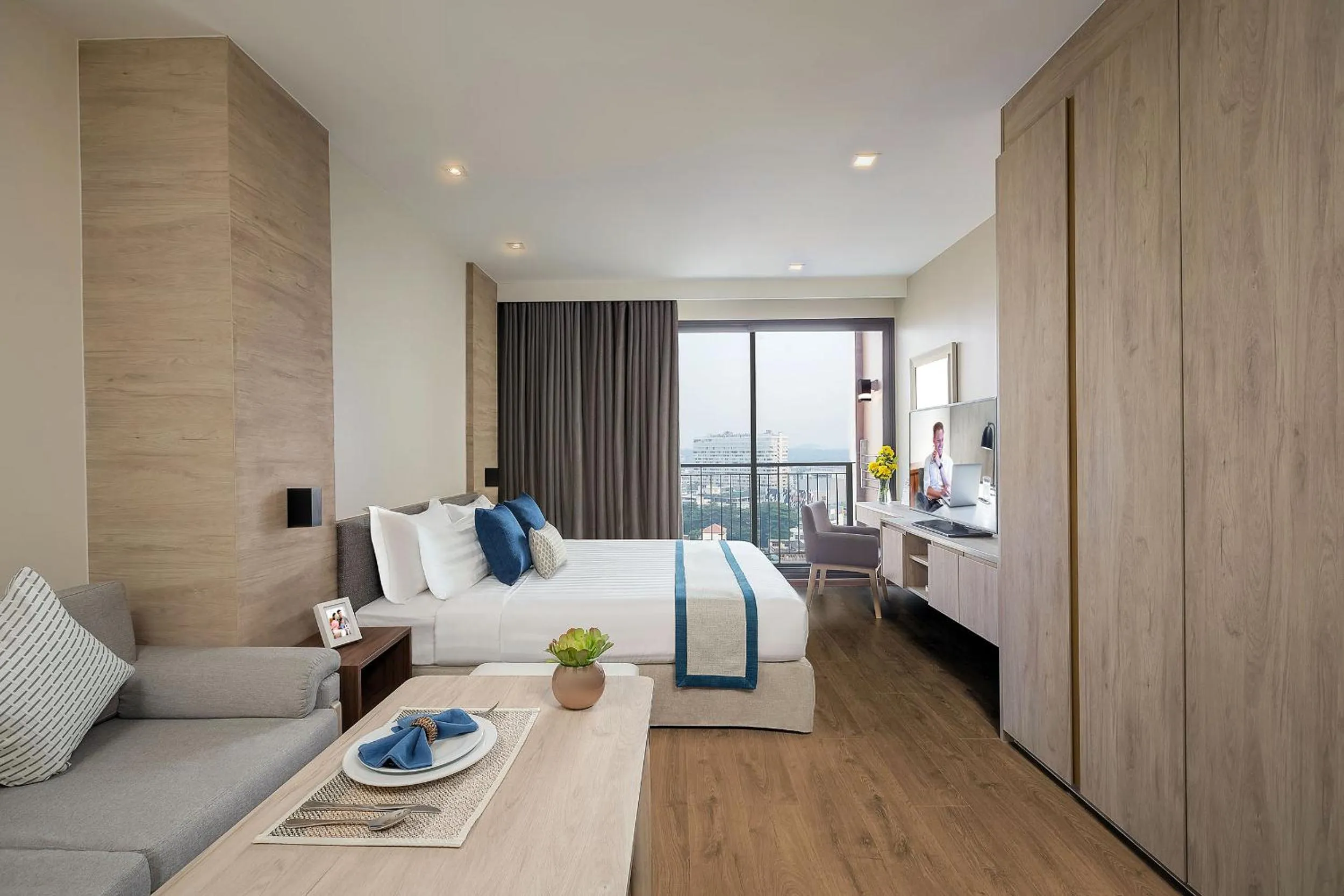 Bed in Somerset Harbourview Sri Racha