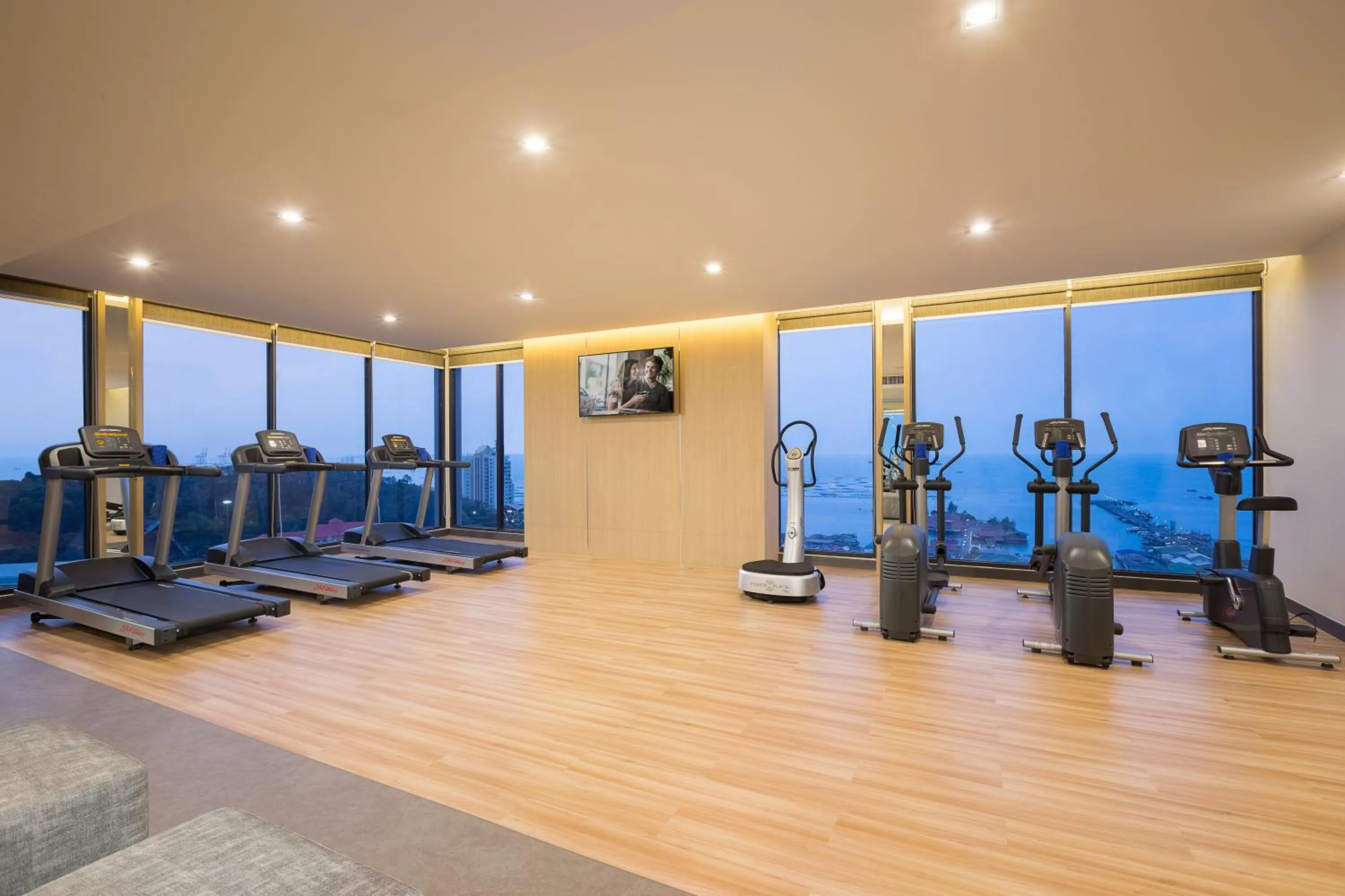 Fitness centre/facilities in Somerset Harbourview Sri Racha