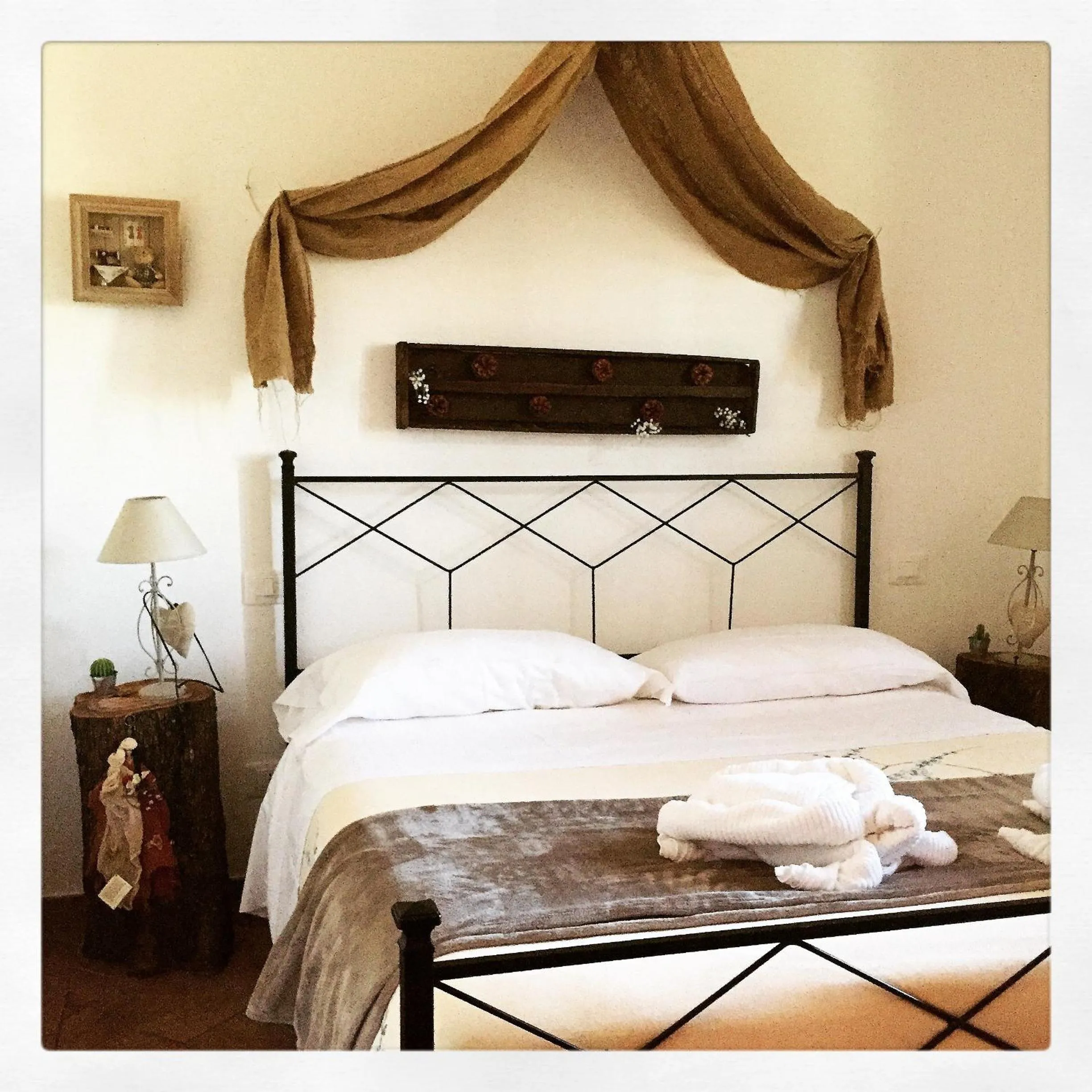 Photo of the whole room, Bed in Le Tartarughe rooms