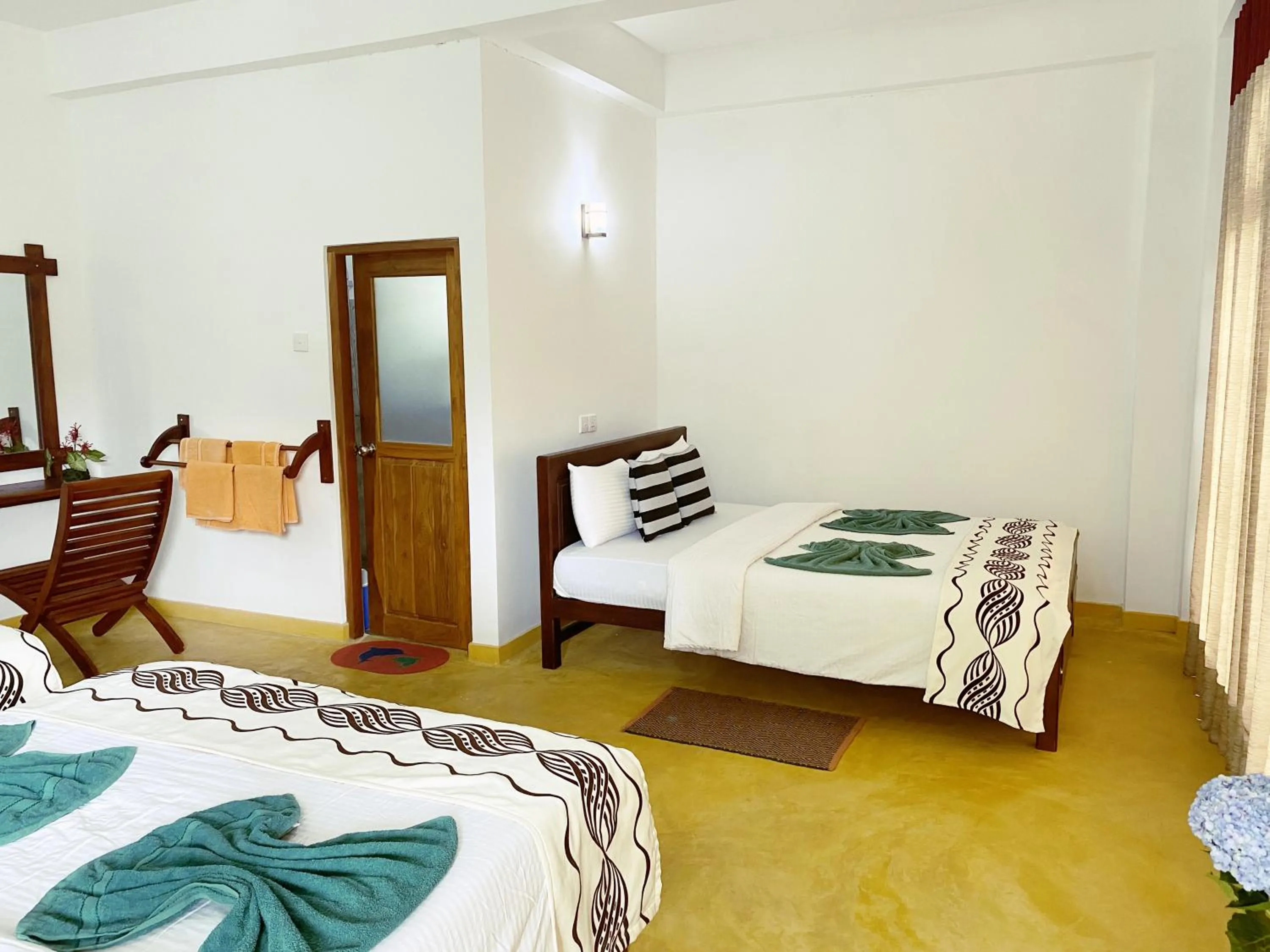 Bedroom, Bed in Misty Elegance - Ella.