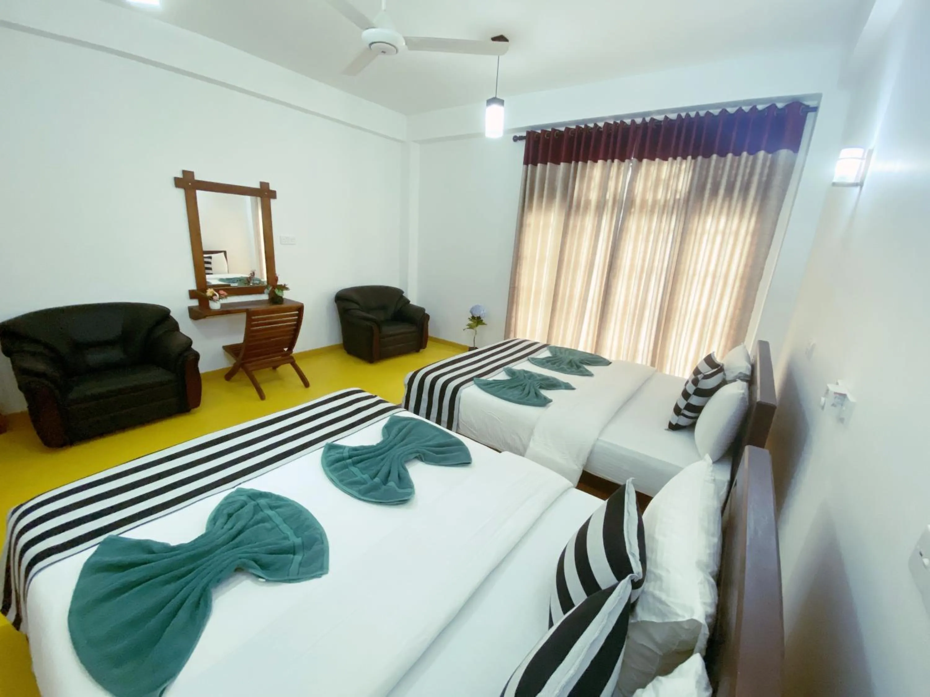 Bedroom, Bed in Misty Elegance - Ella.