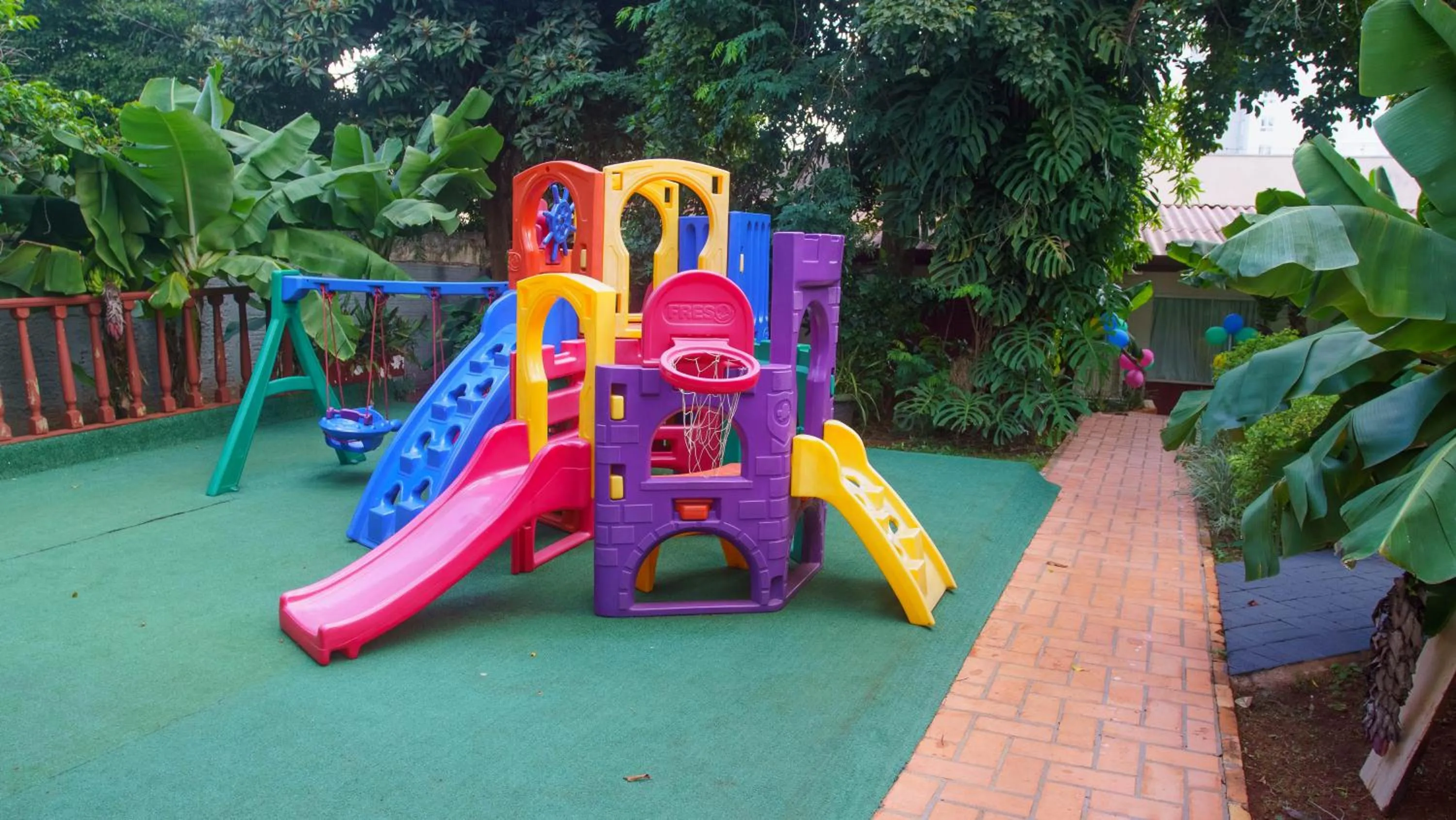 Children play ground in SJ Tour - San Juan Foz do Iguaçu