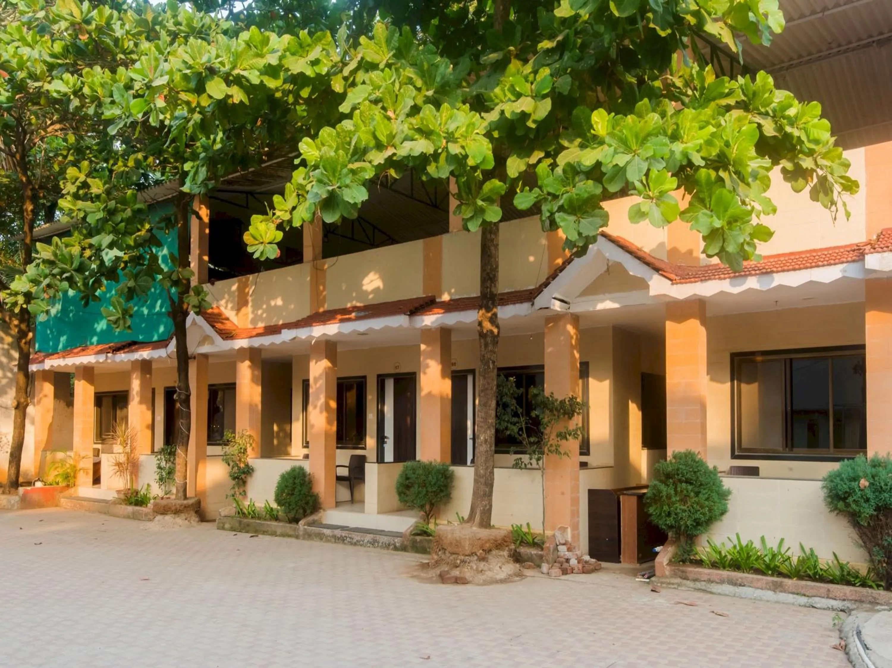 Facade/entrance in Hotel O Manori Resort