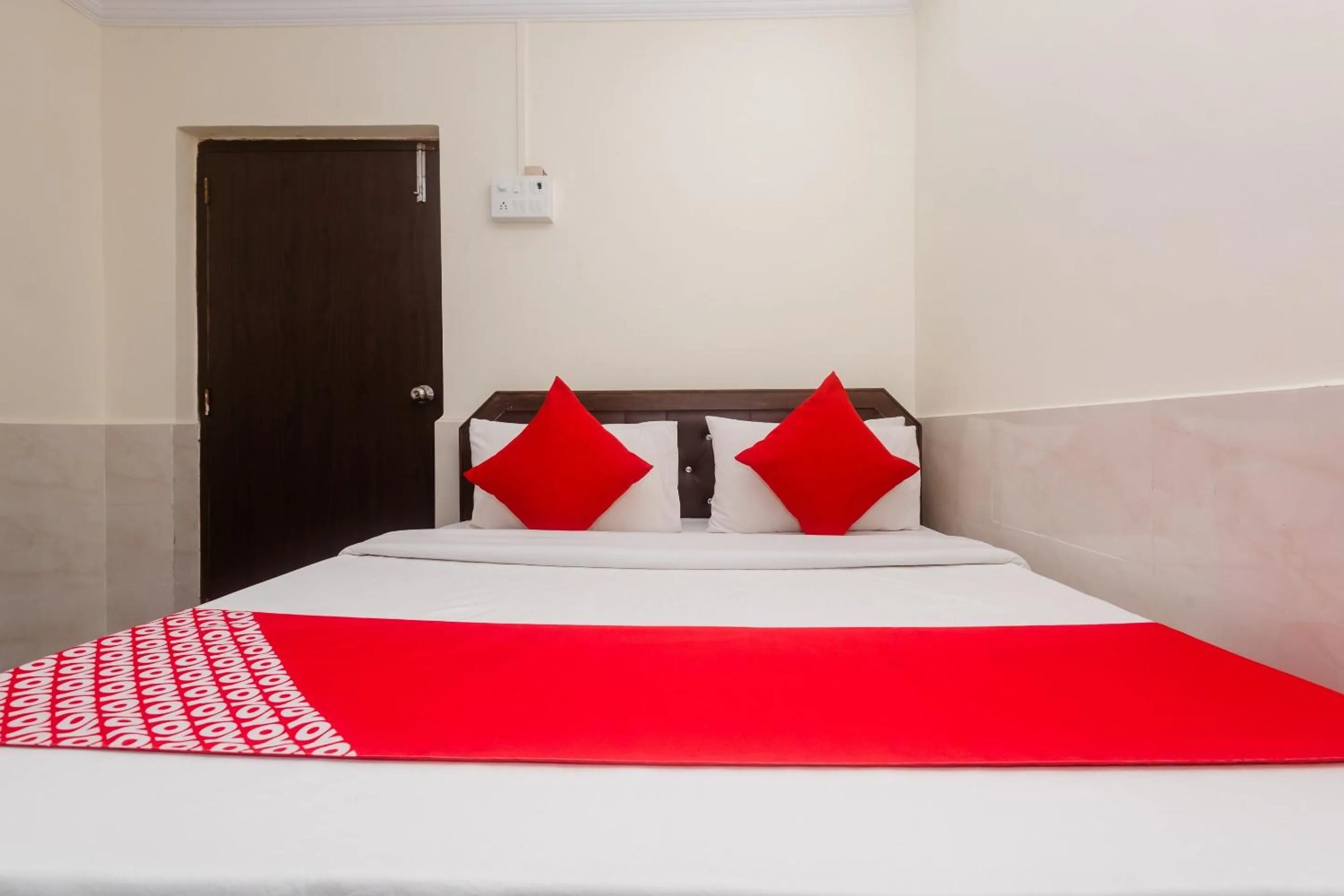 Bedroom, Bed in Hotel O Manori Resort