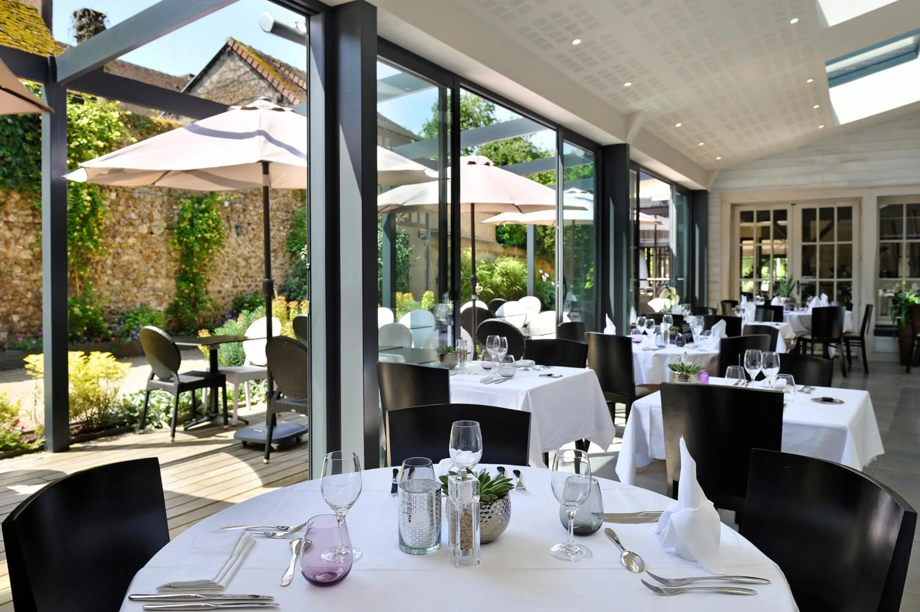 Restaurant/places to eat in Logis Hotels Restaurant le SAINT-JACQUES -Cloyes les 3 Rivieres