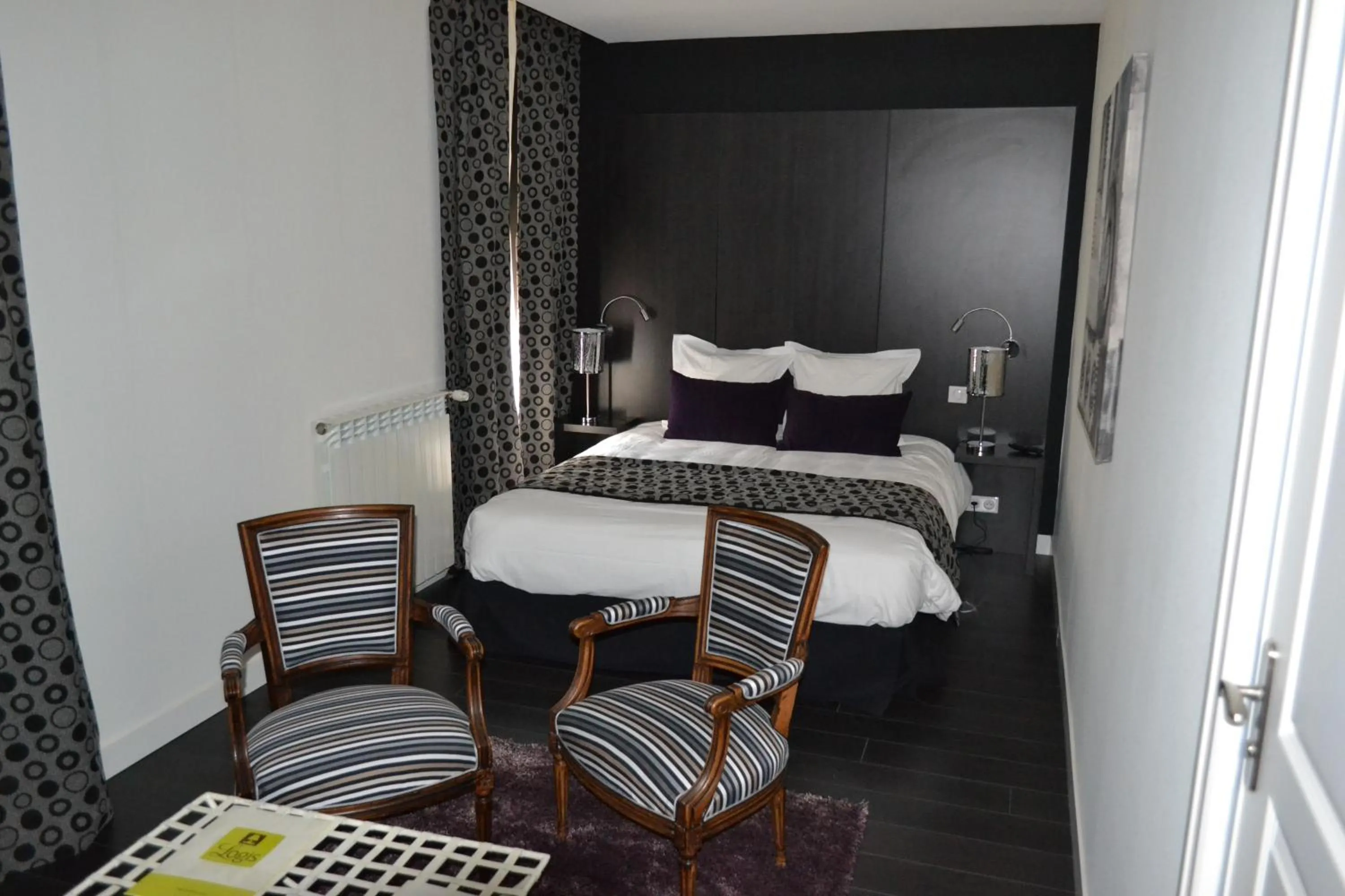 Photo of the whole room, Bed in Logis Hotels Restaurant le SAINT-JACQUES -Cloyes les 3 Rivieres