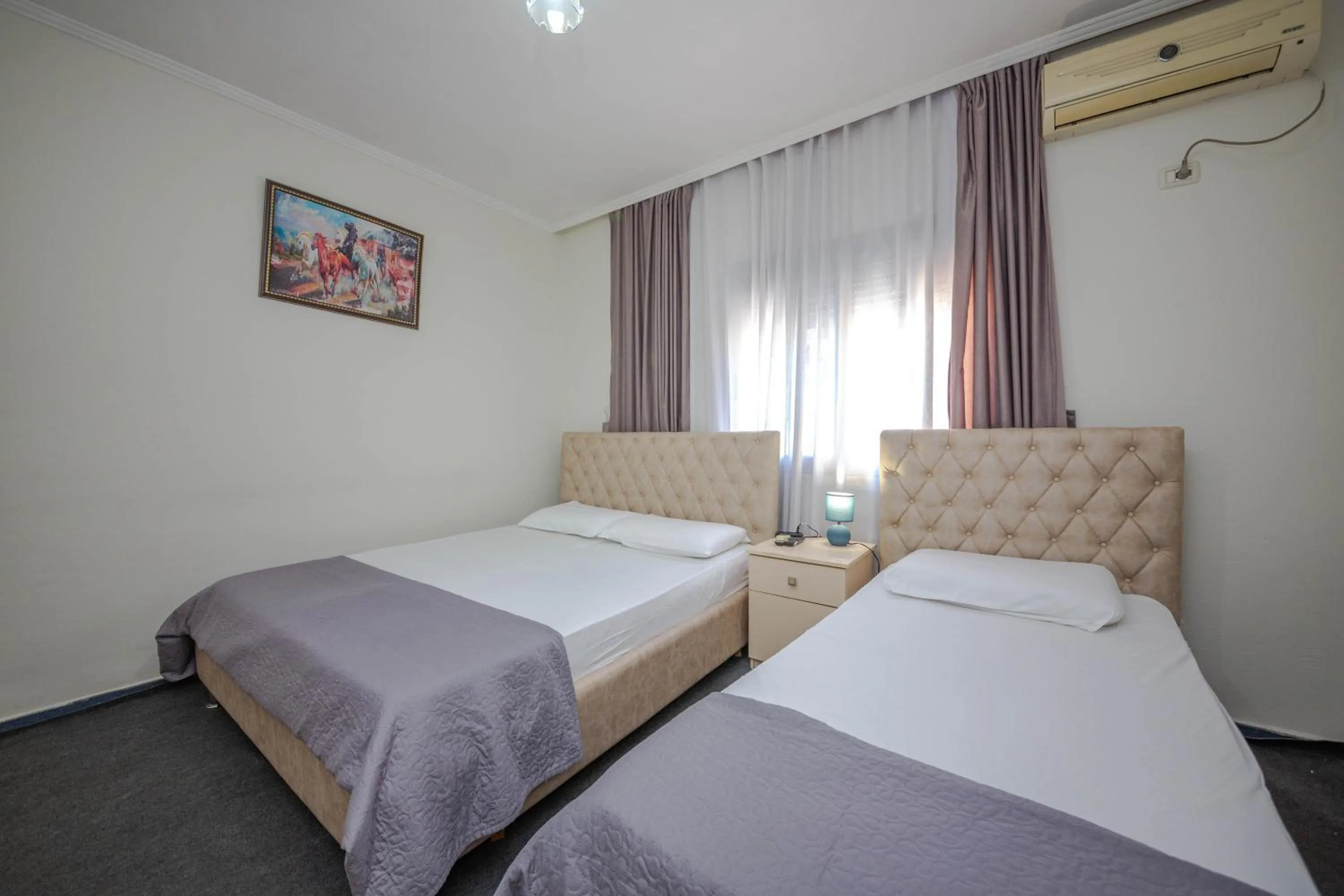 Bedroom, Bed in Hotel 3A