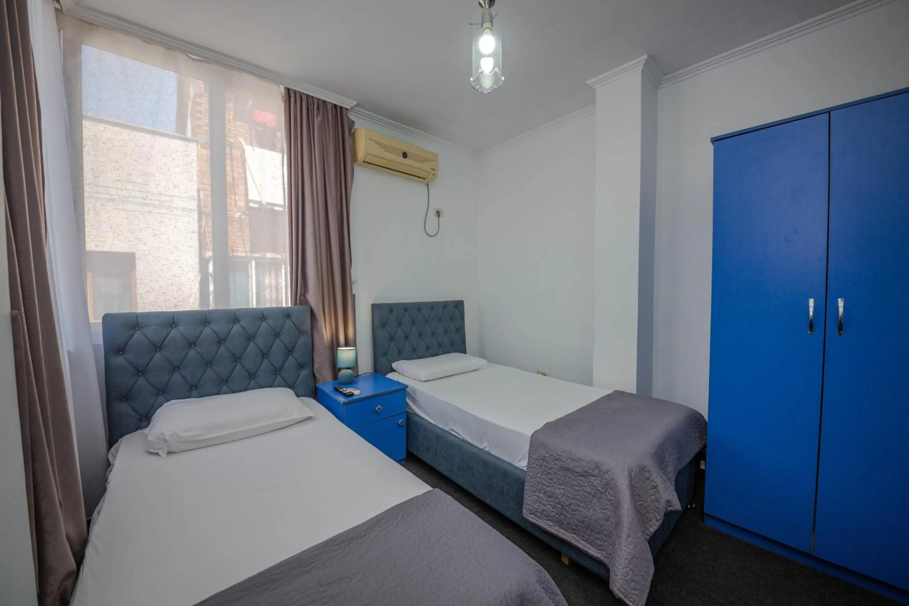 Bedroom, Bed in Hotel 3A