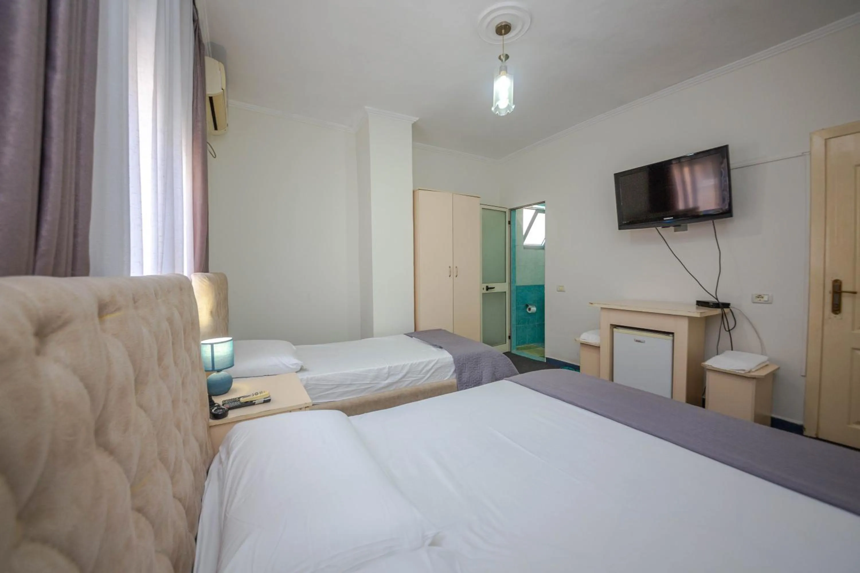 Bedroom, Bed in Hotel 3A