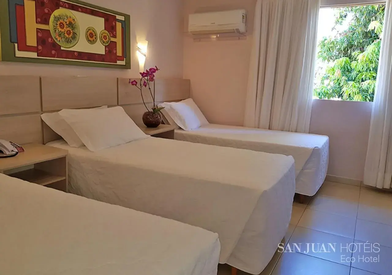 Comfort Triple Room in Complexo Eco Cataratas Resort by SJ Comfort Triple Room in Complexo Eco Cataratas Resort by SJ