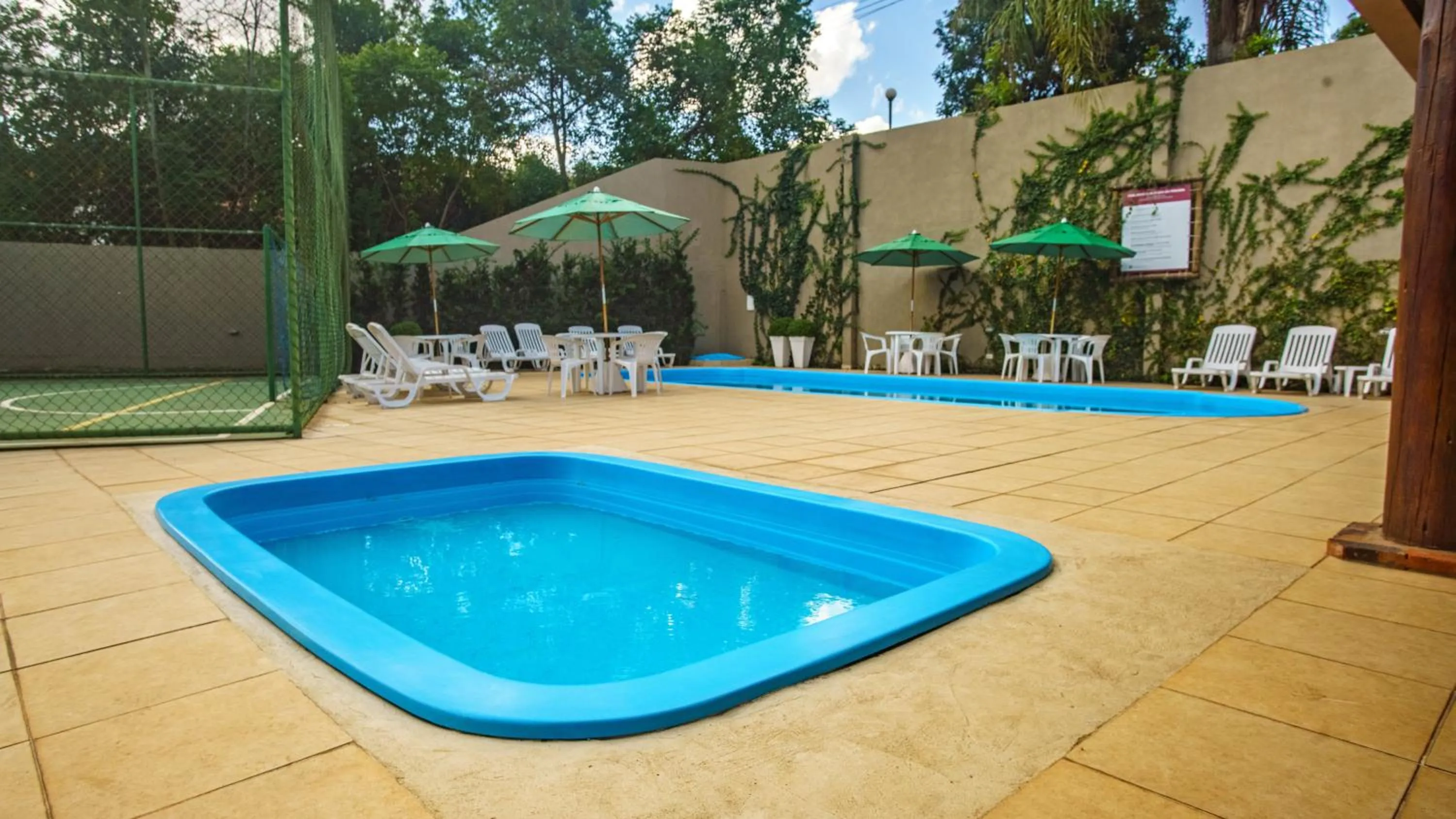 Pool view in SJ Jaguariaíva - San Juan Jaguariaíva