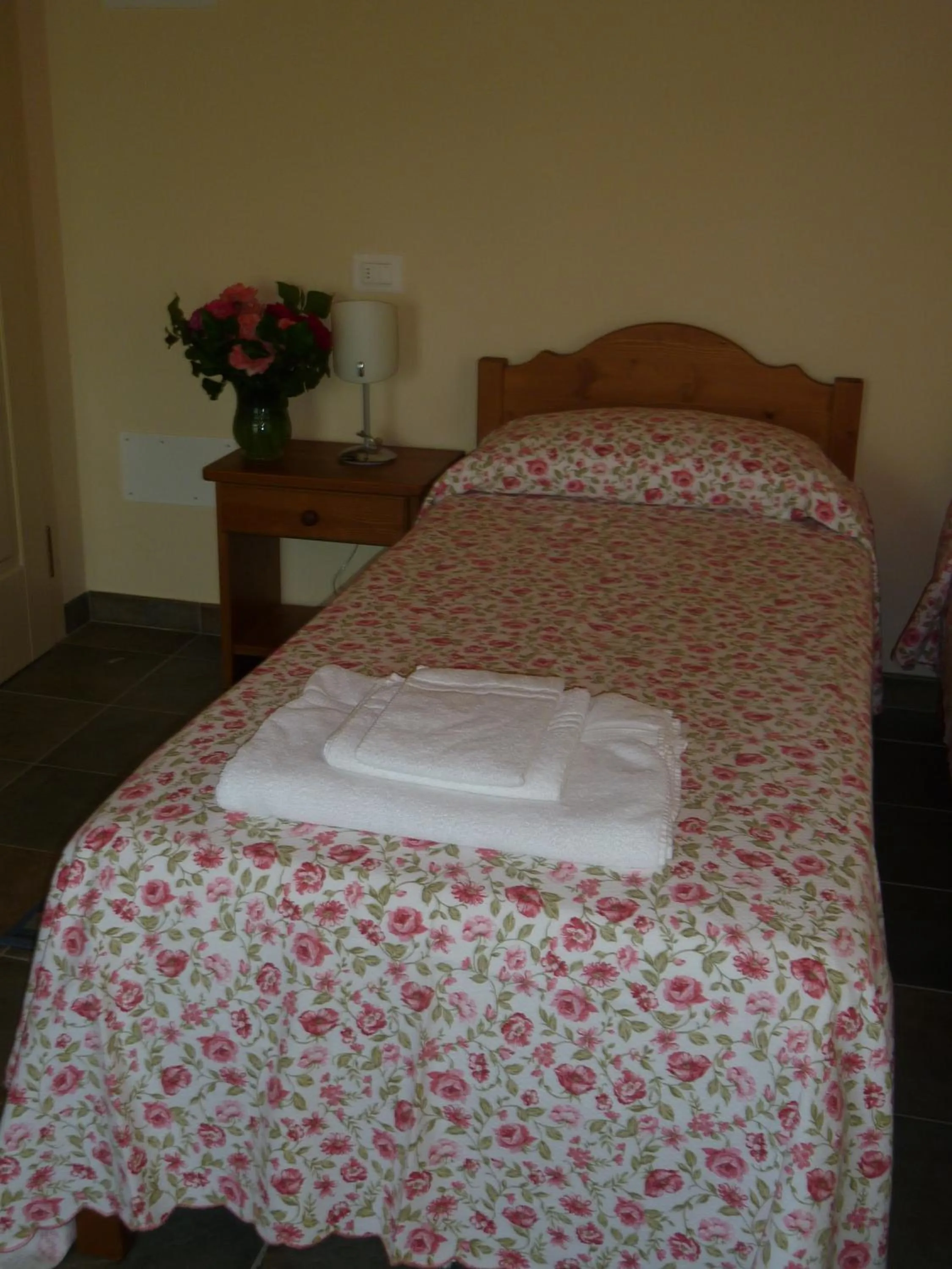 Decorative detail, Bed in Agriturismo Corte Carolina