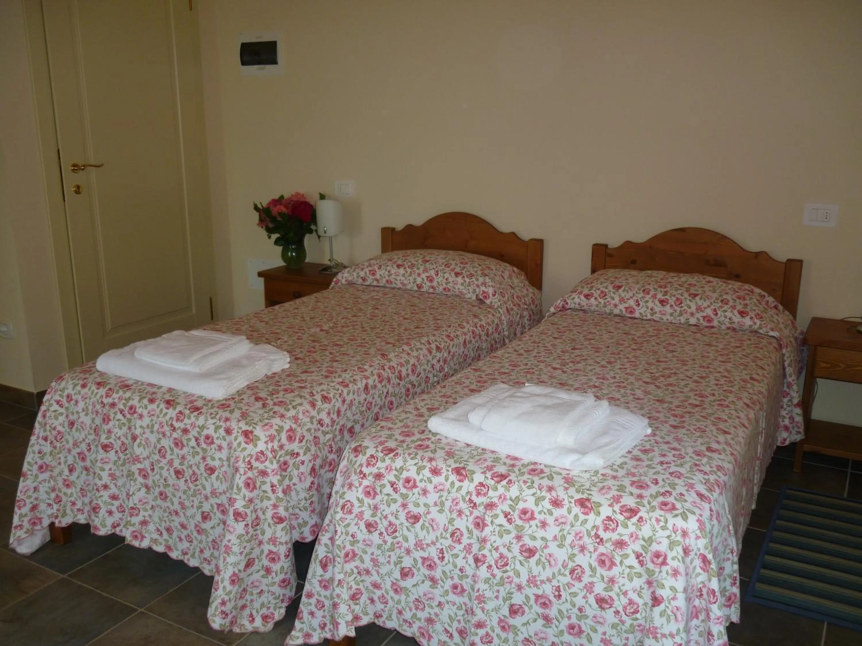 Decorative detail, Bed in Agriturismo Corte Carolina