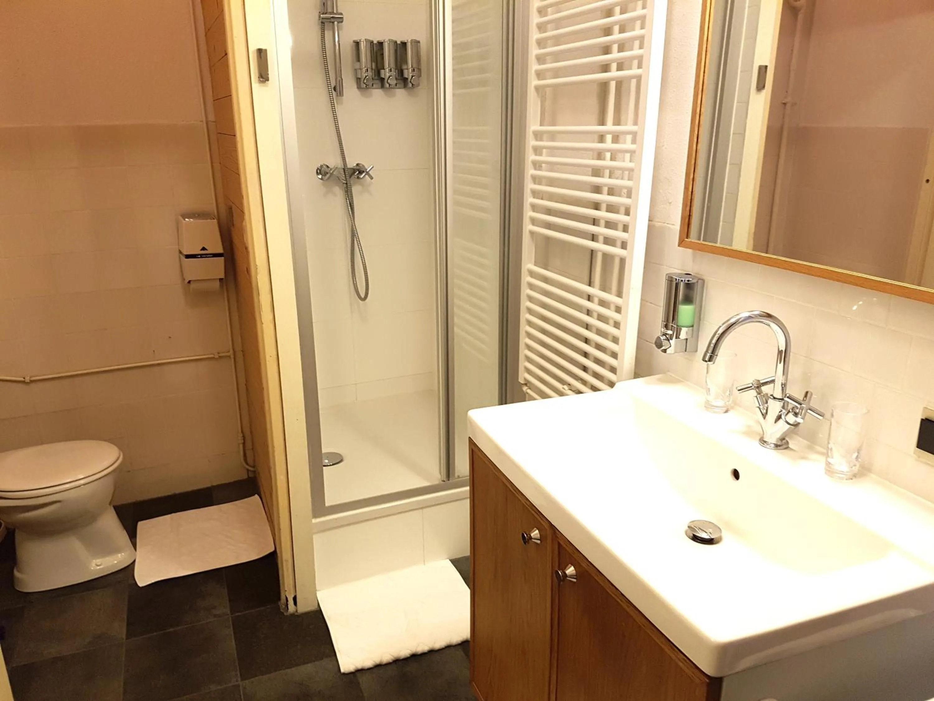 Shower in B&B Wladimir Studios