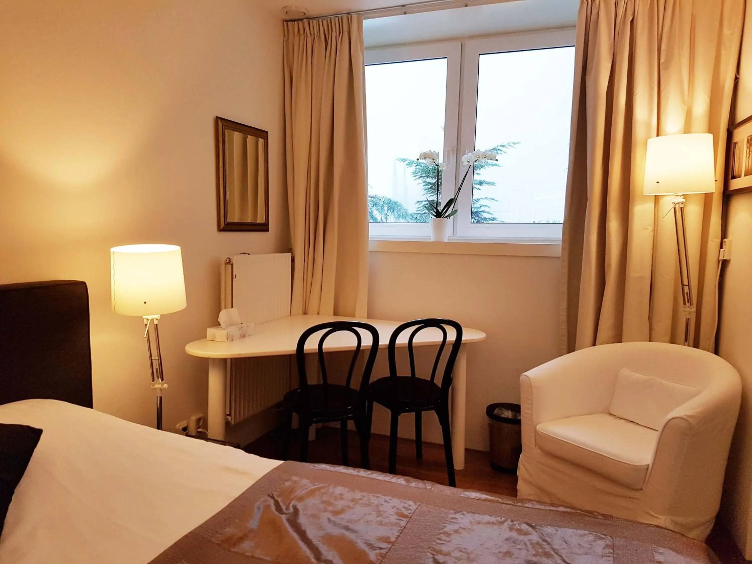 Seating area, Bed in B&B Wladimir Studios