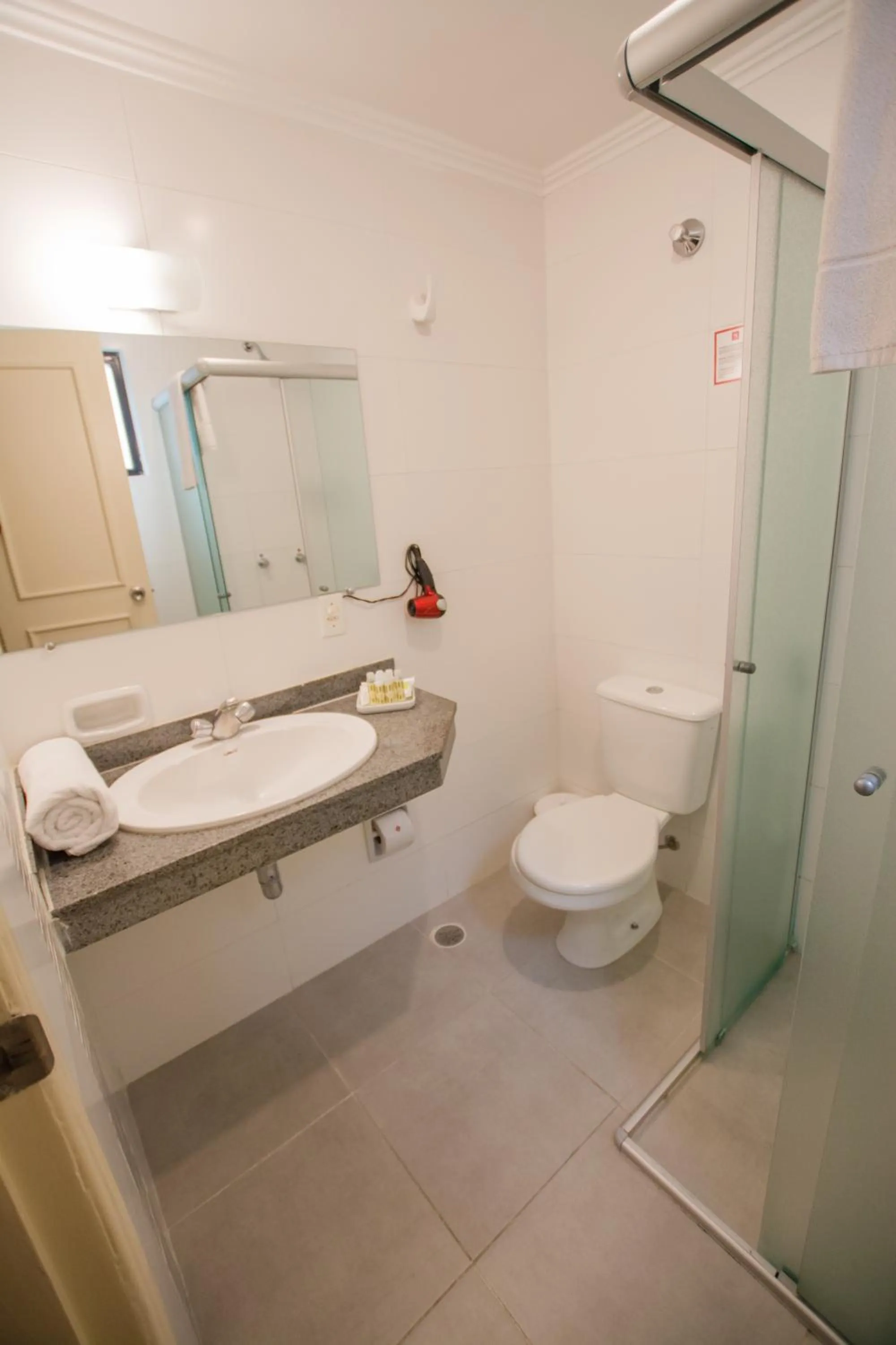 Bathroom in SJ Business - San Juan São Paulo