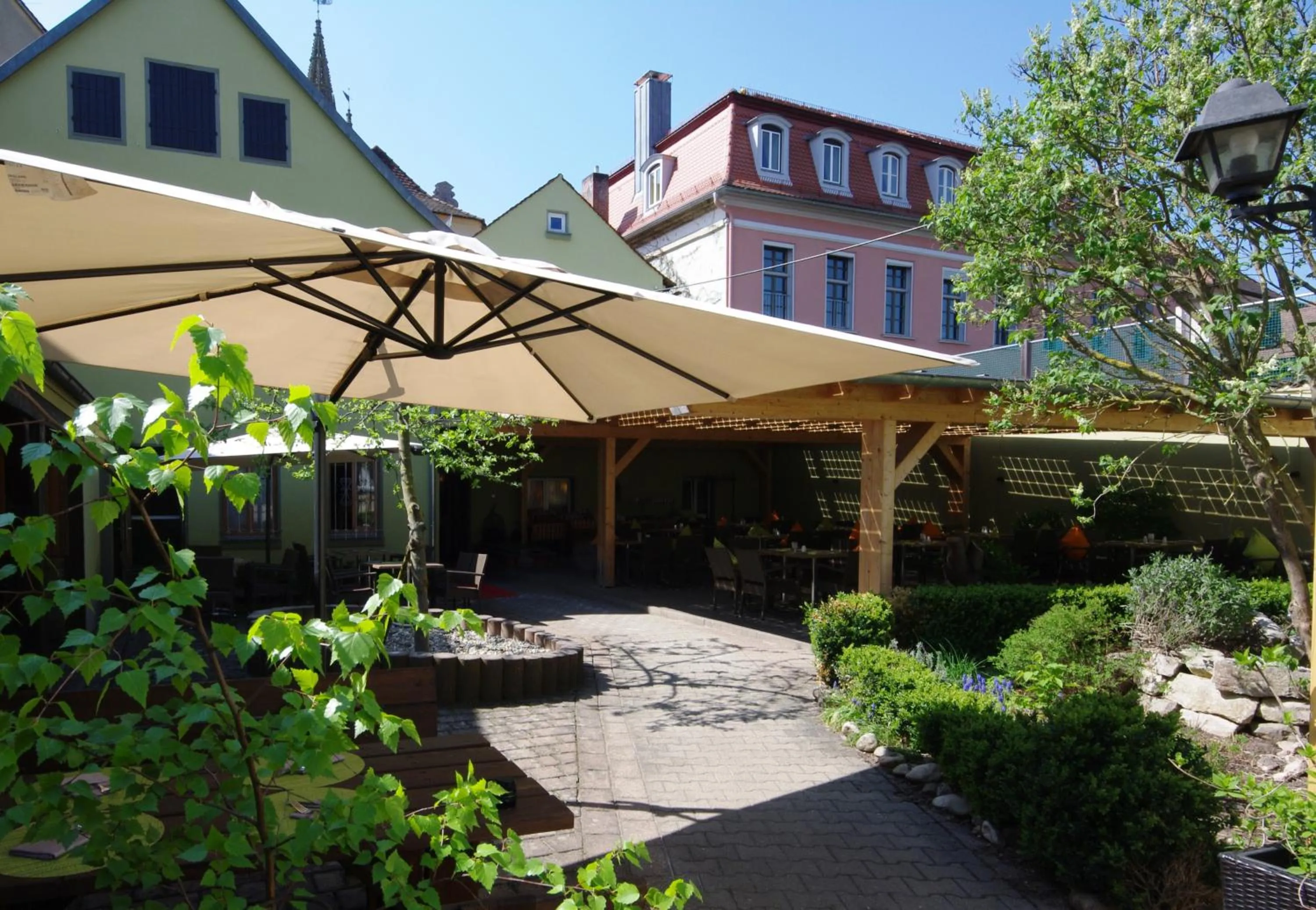 Patio in Boutique Hotel & Bio Wirtshaus Schwarzer Bock
