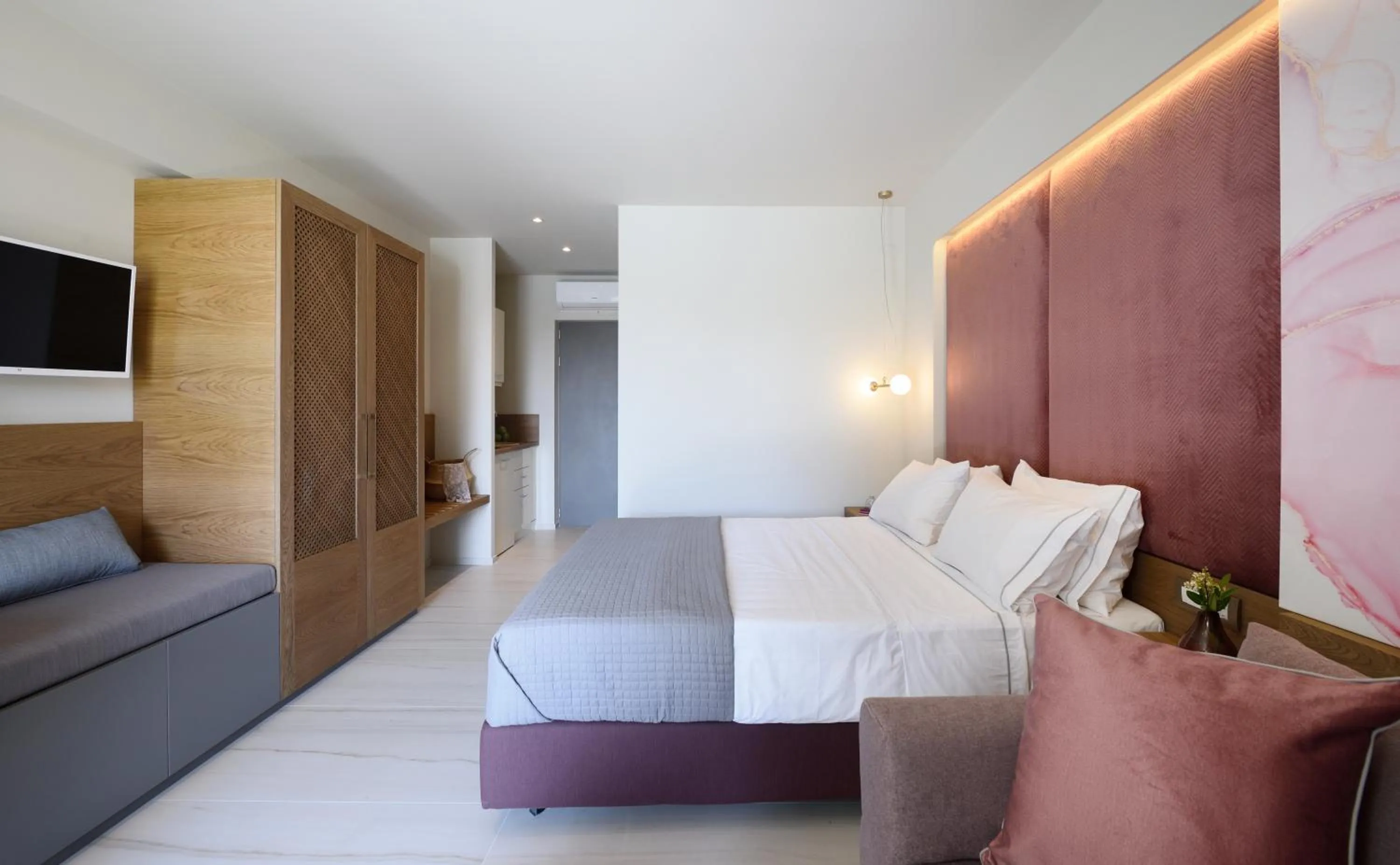 Bed in Serenity Suites