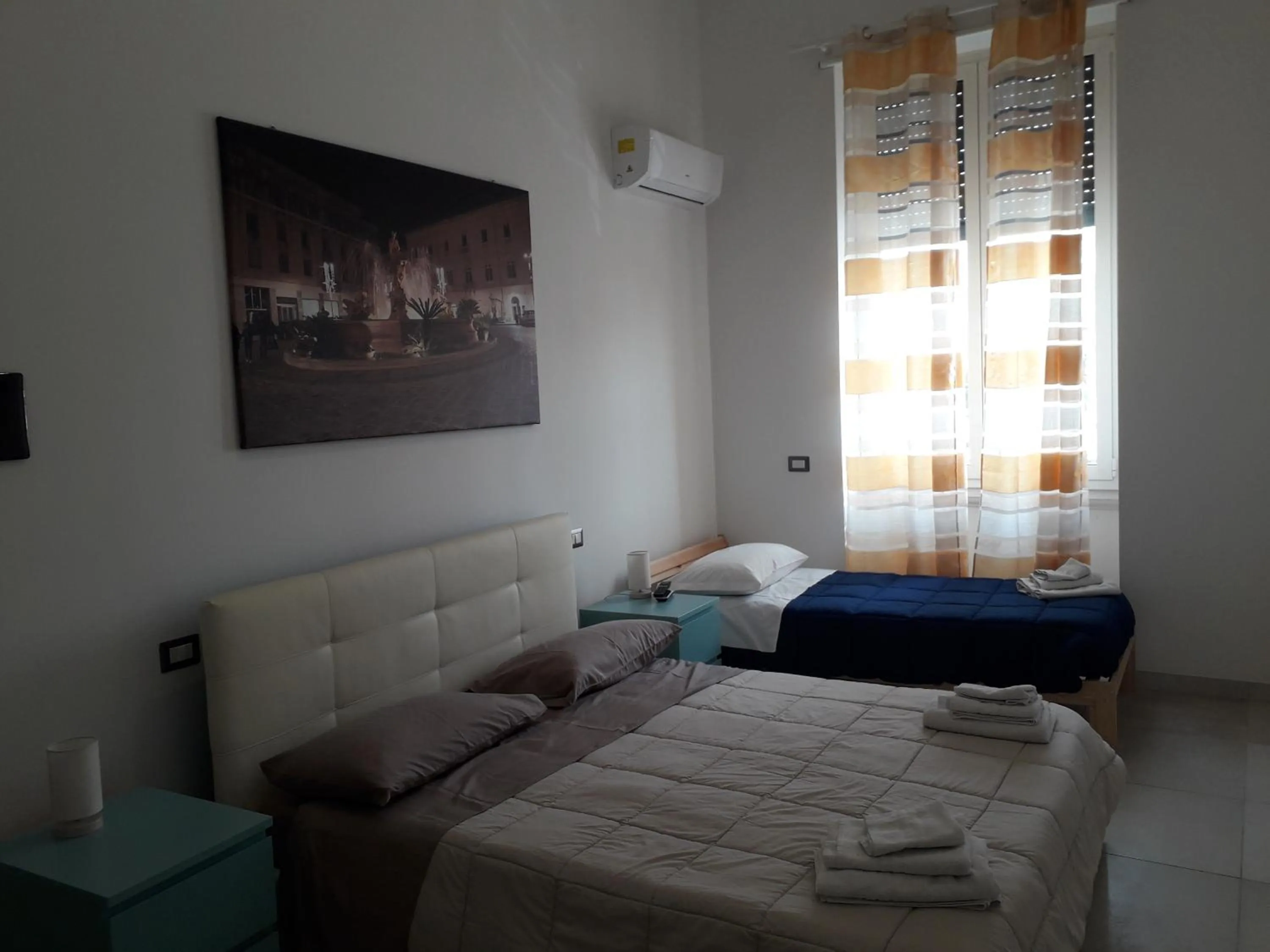 Photo of the whole room, Bed in Gymnasium