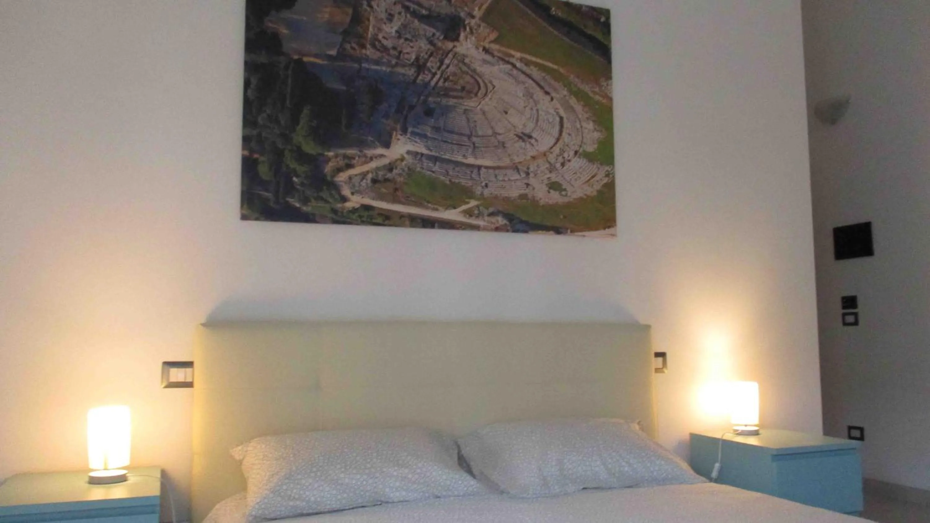 Bedroom, Bed in Gymnasium