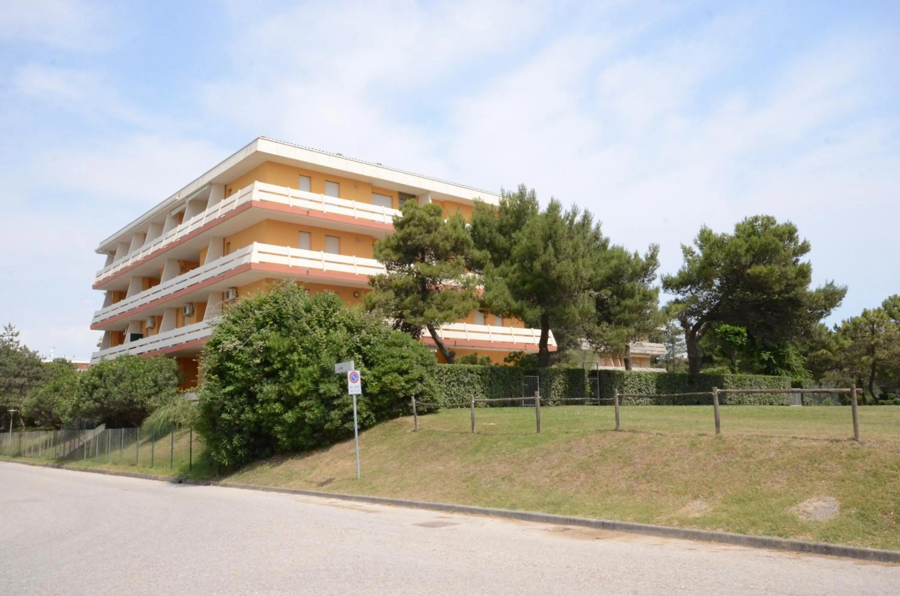 Property building in Appartamenti Carina