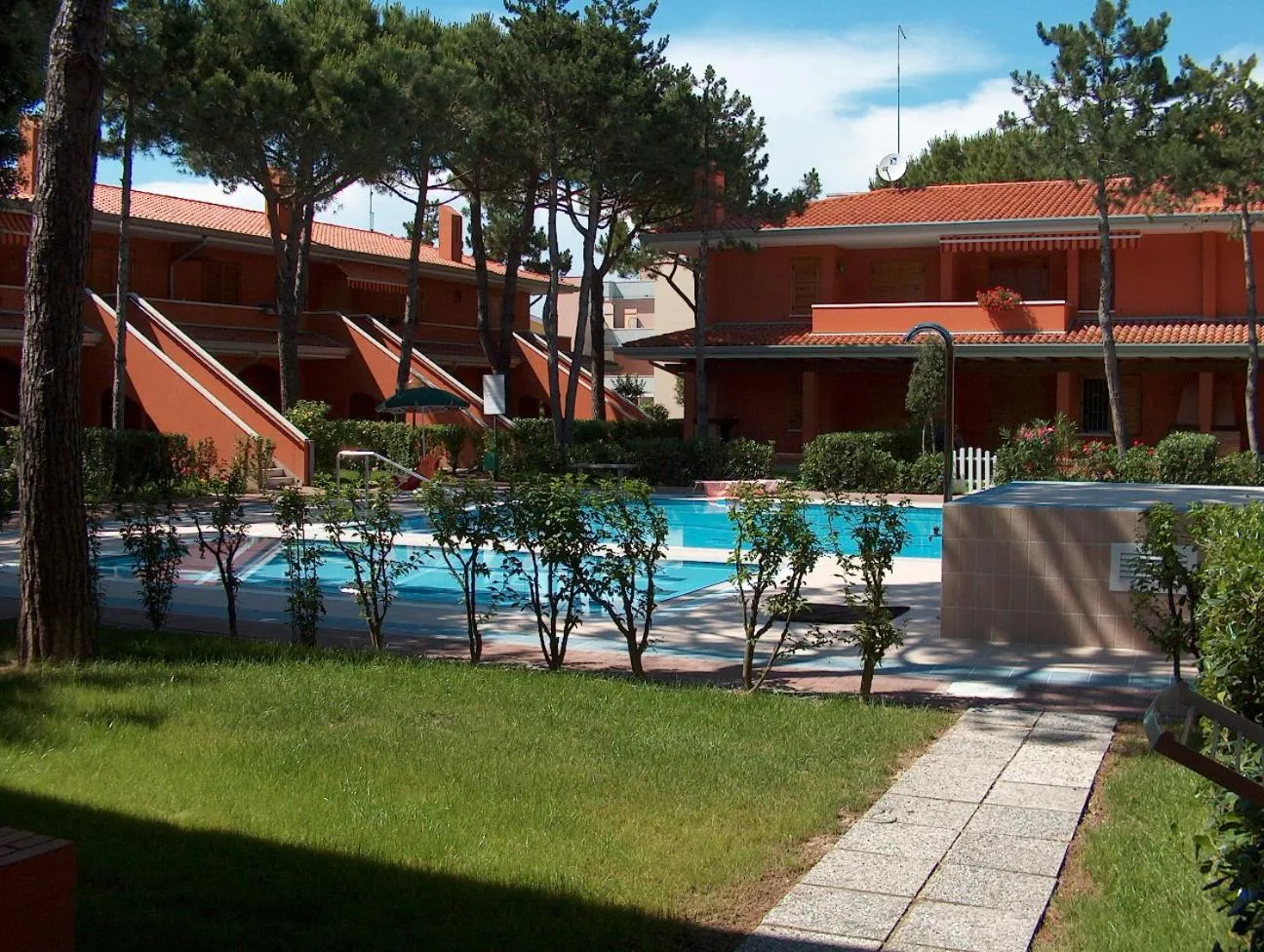 Property building in Villaggio Capistrano