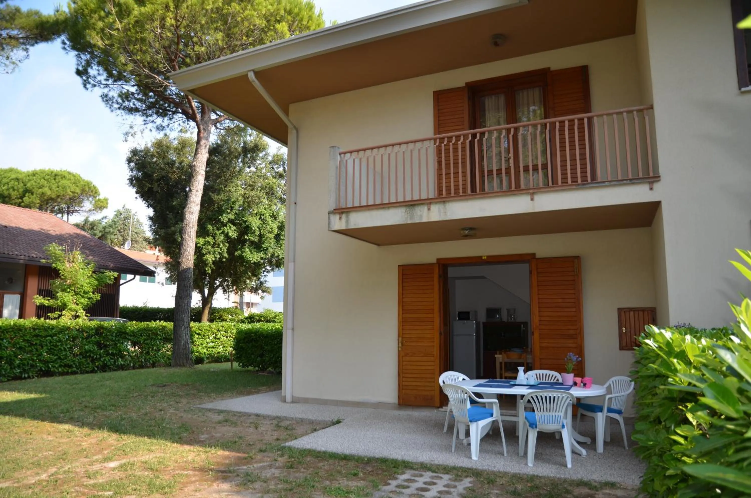 Property building in Ville Carla e Caterina