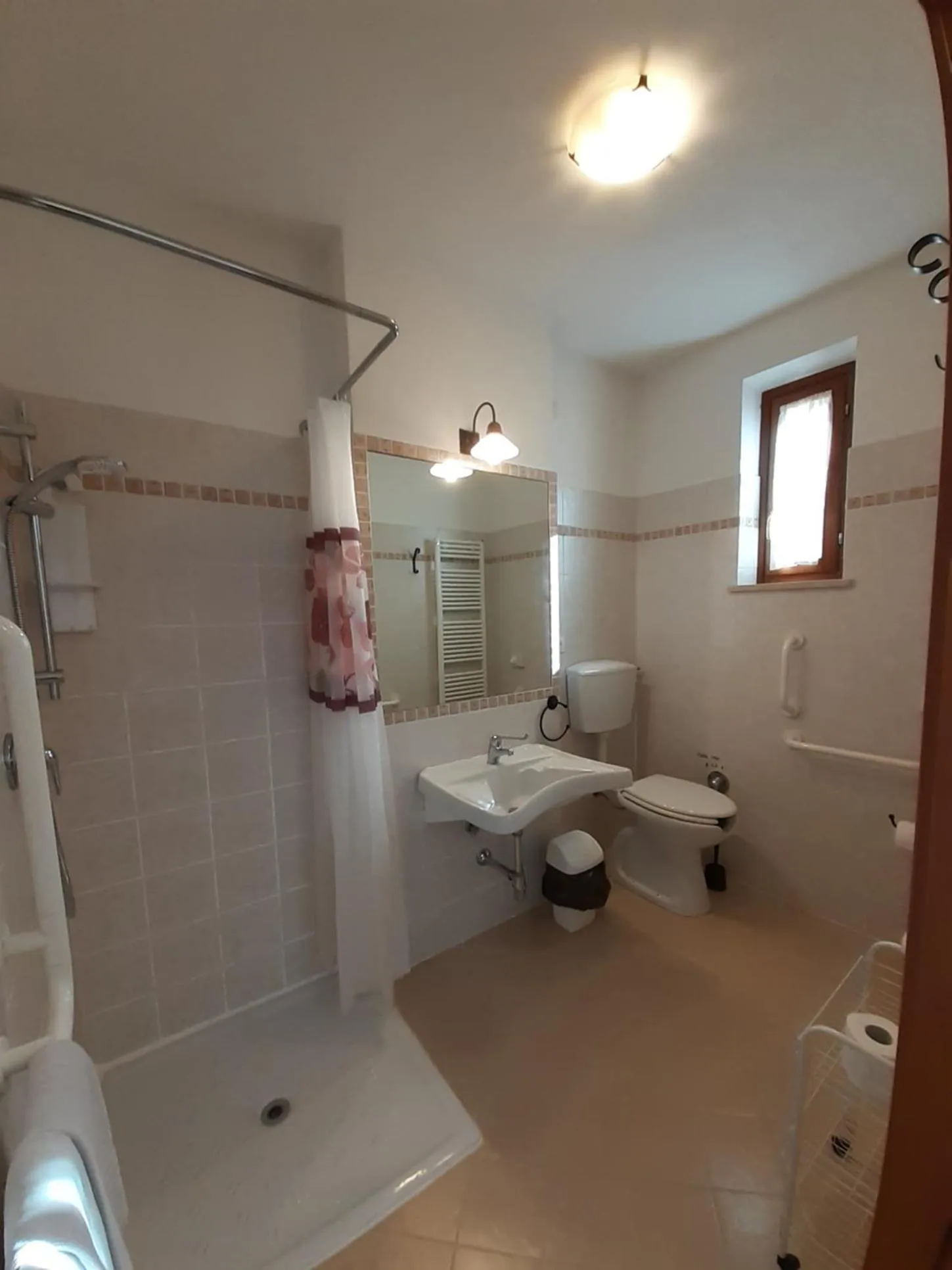 Shower in B&B La Verbena