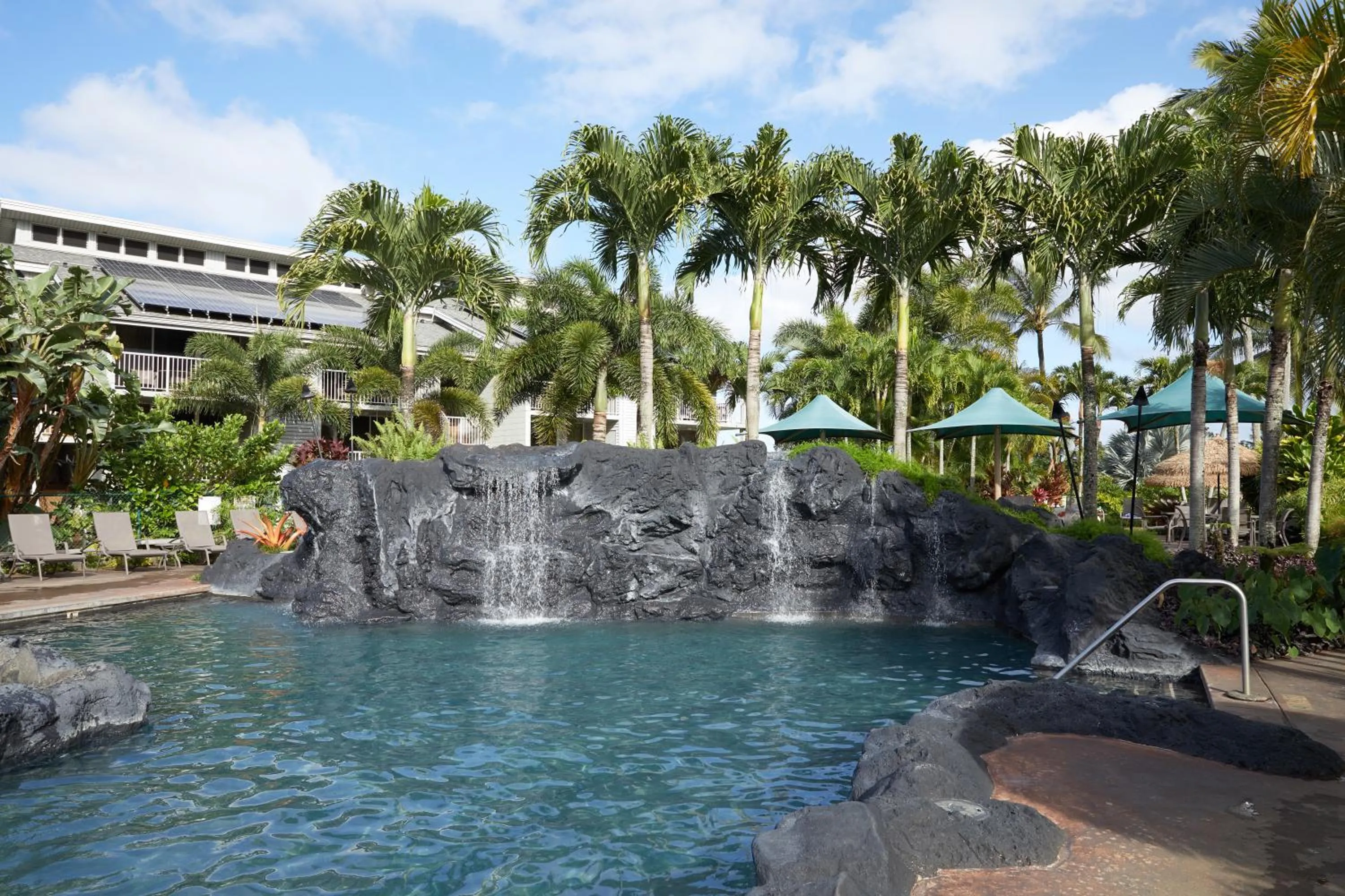 Swimming pool in The Cliffs at Princeville