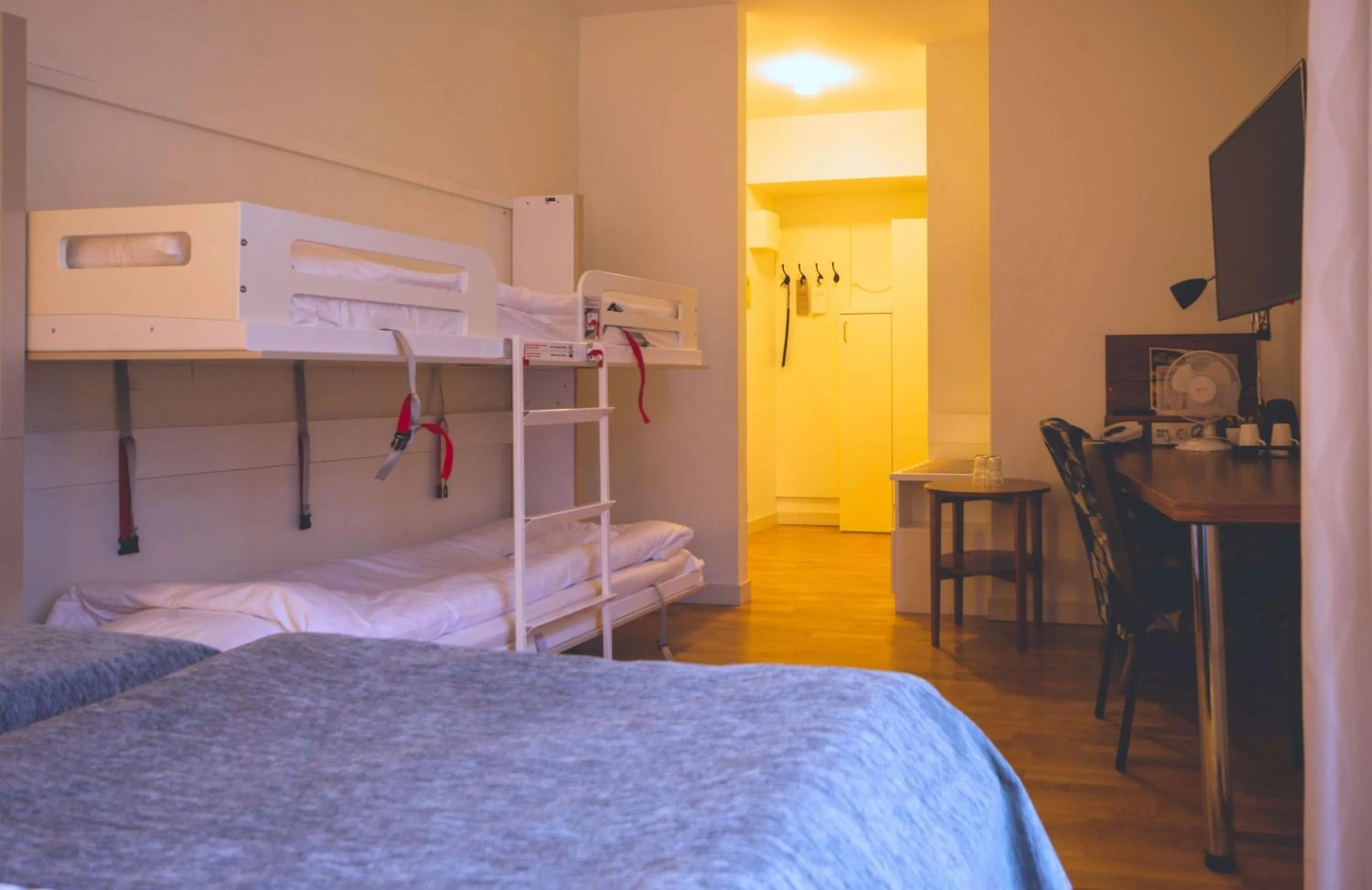 Bedroom, Bed in Scandic Hallandia