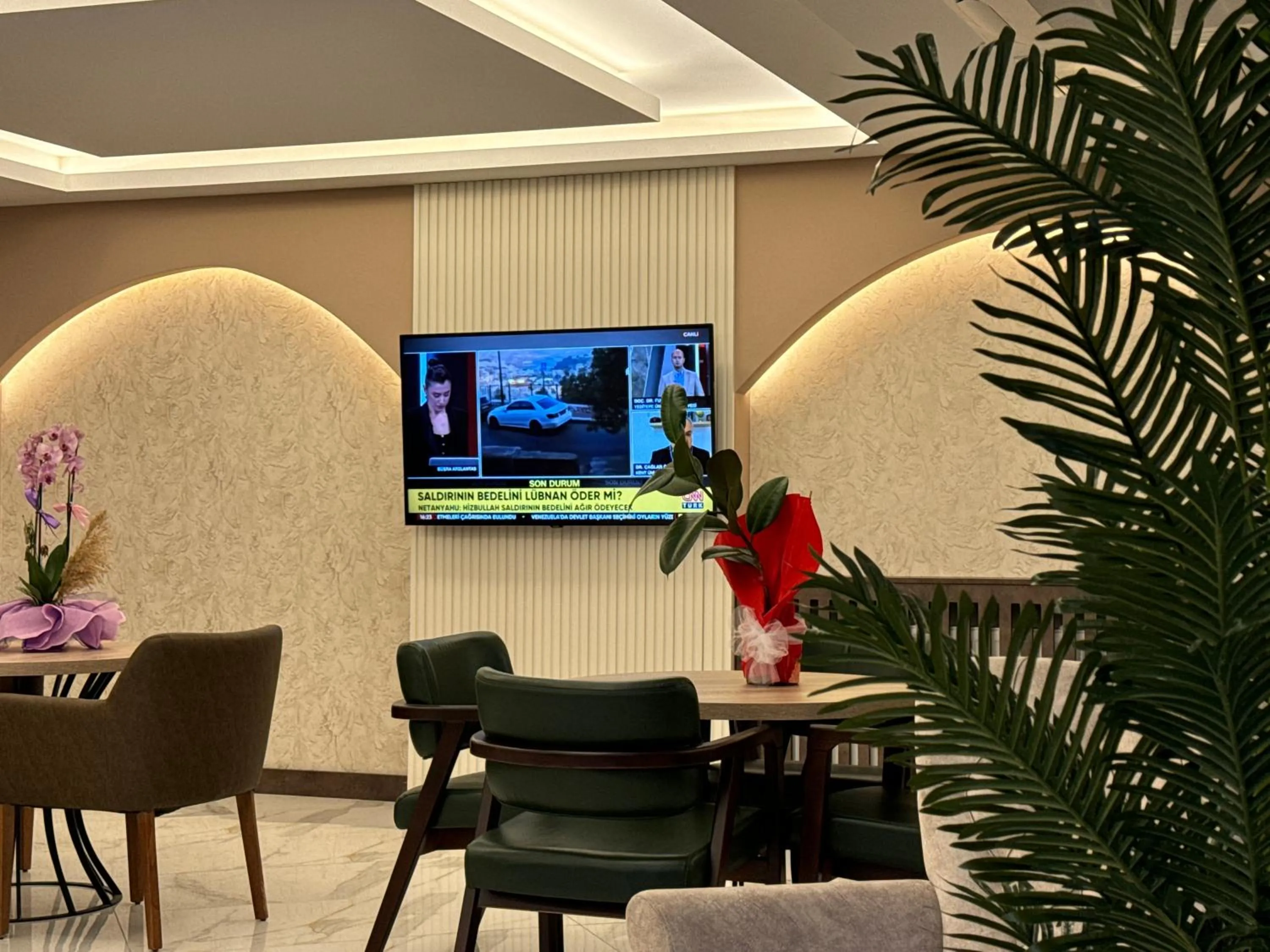 Communal lounge/ TV room in KORKMAZ OTEL