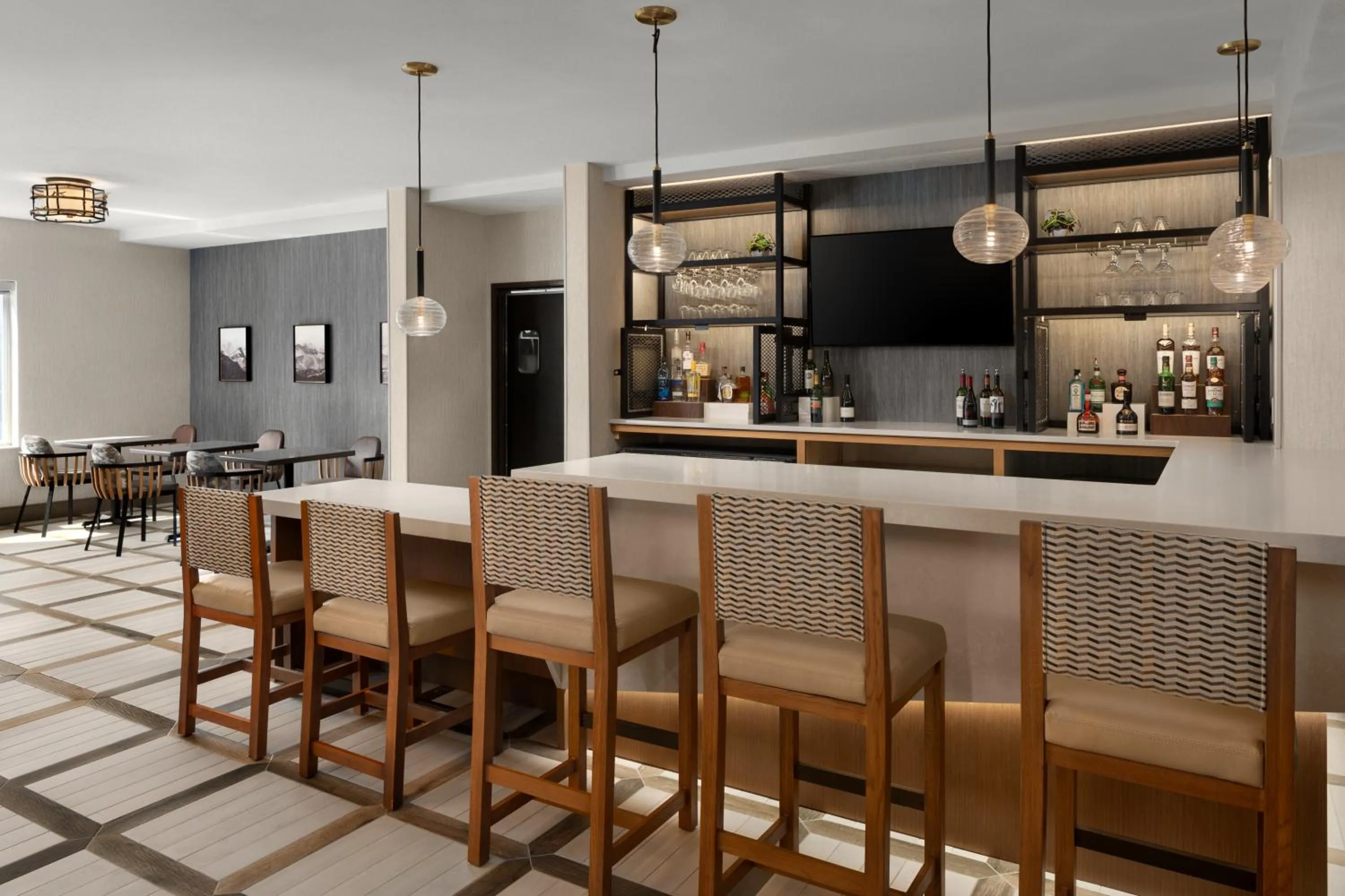 Restaurant/places to eat in DoubleTree by Hilton North Salem