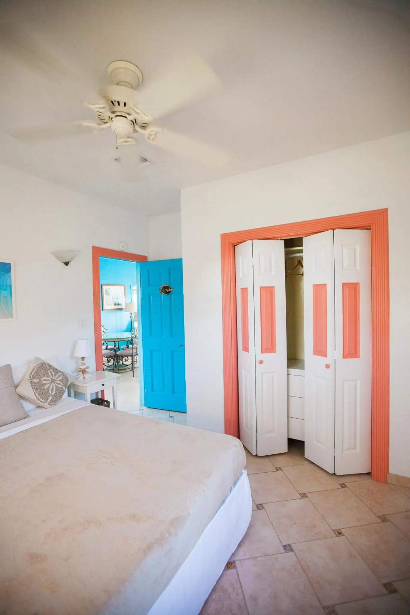 Bedroom, Bed in Paradise Bay Bahamas