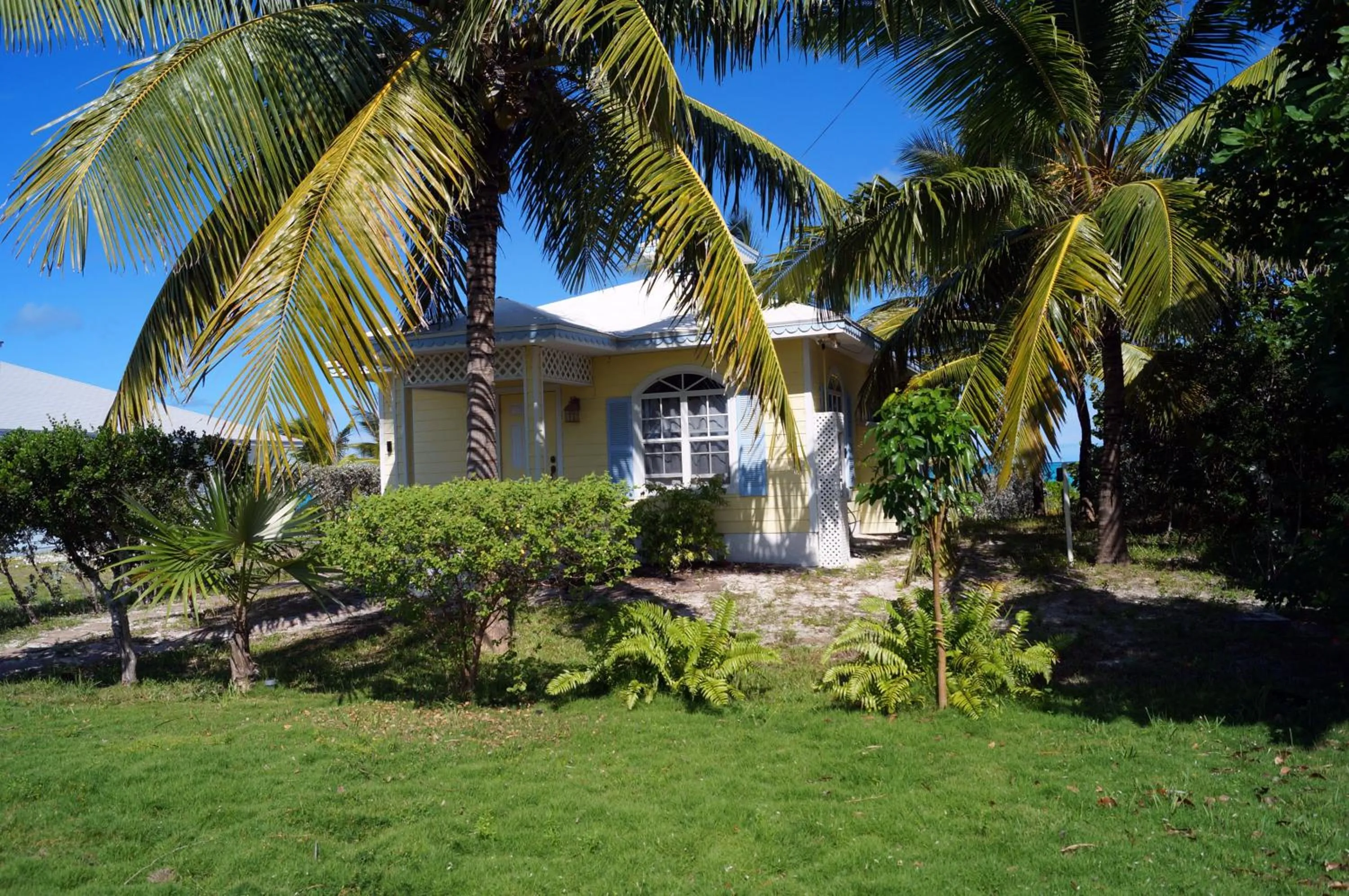 Facade/entrance in Paradise Bay Bahamas
