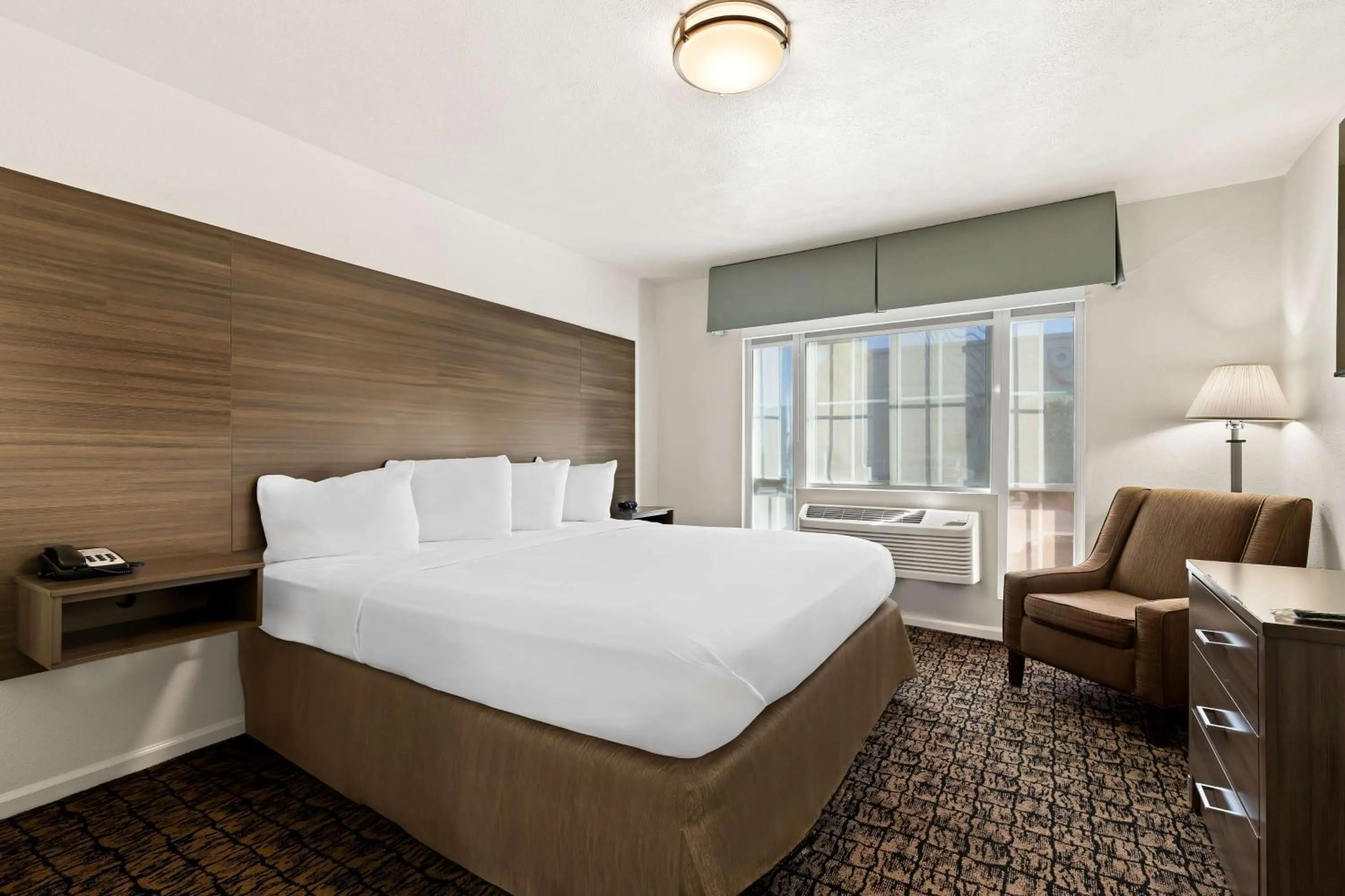 Bedroom, Bed in Best Western El Centro Inn