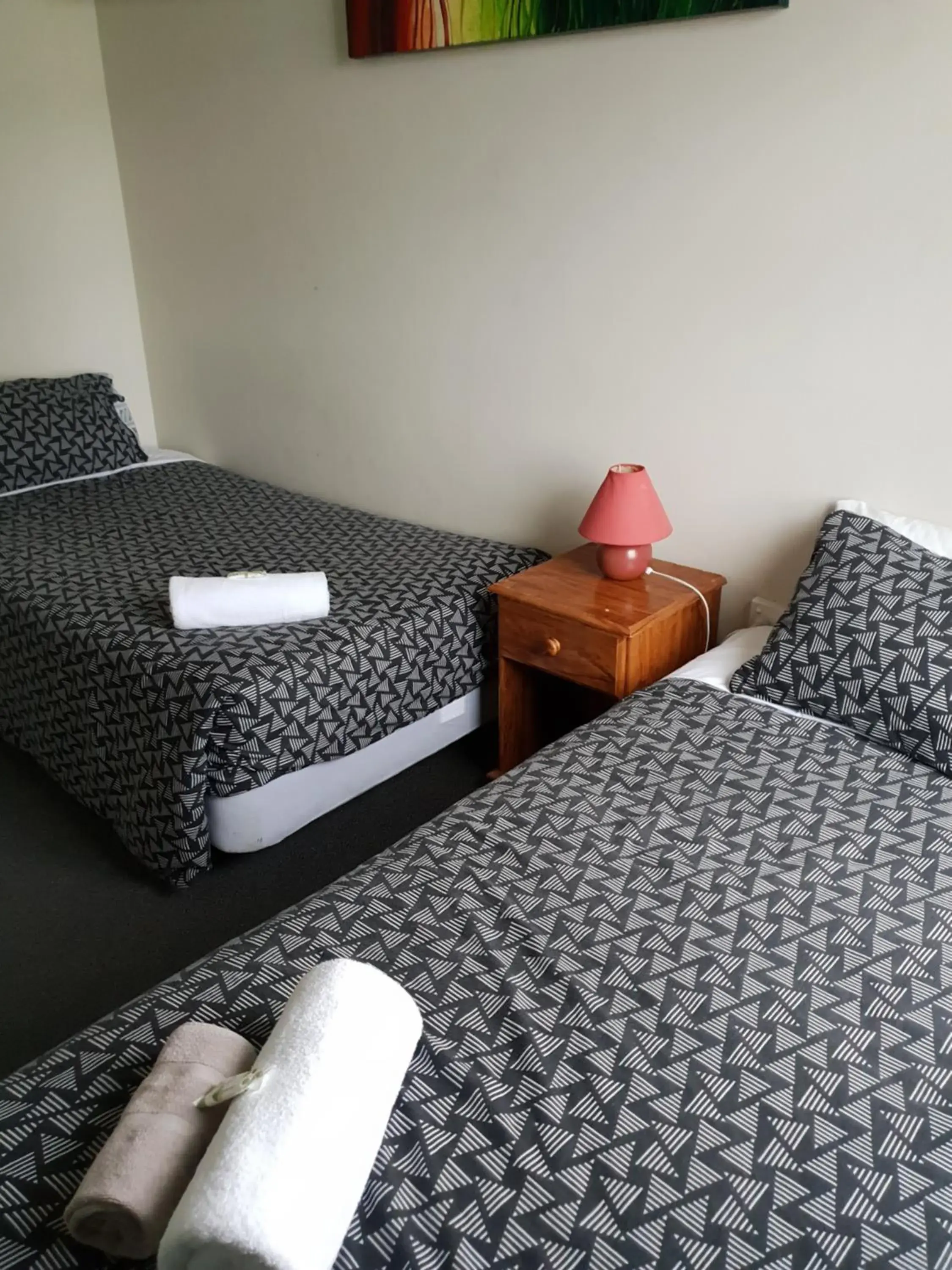Twin Room with Private Bathroom - single occupancy in Horse and Jockey Inn Twin Room with Private Bathroom - single occupancy in Horse and Jockey Inn