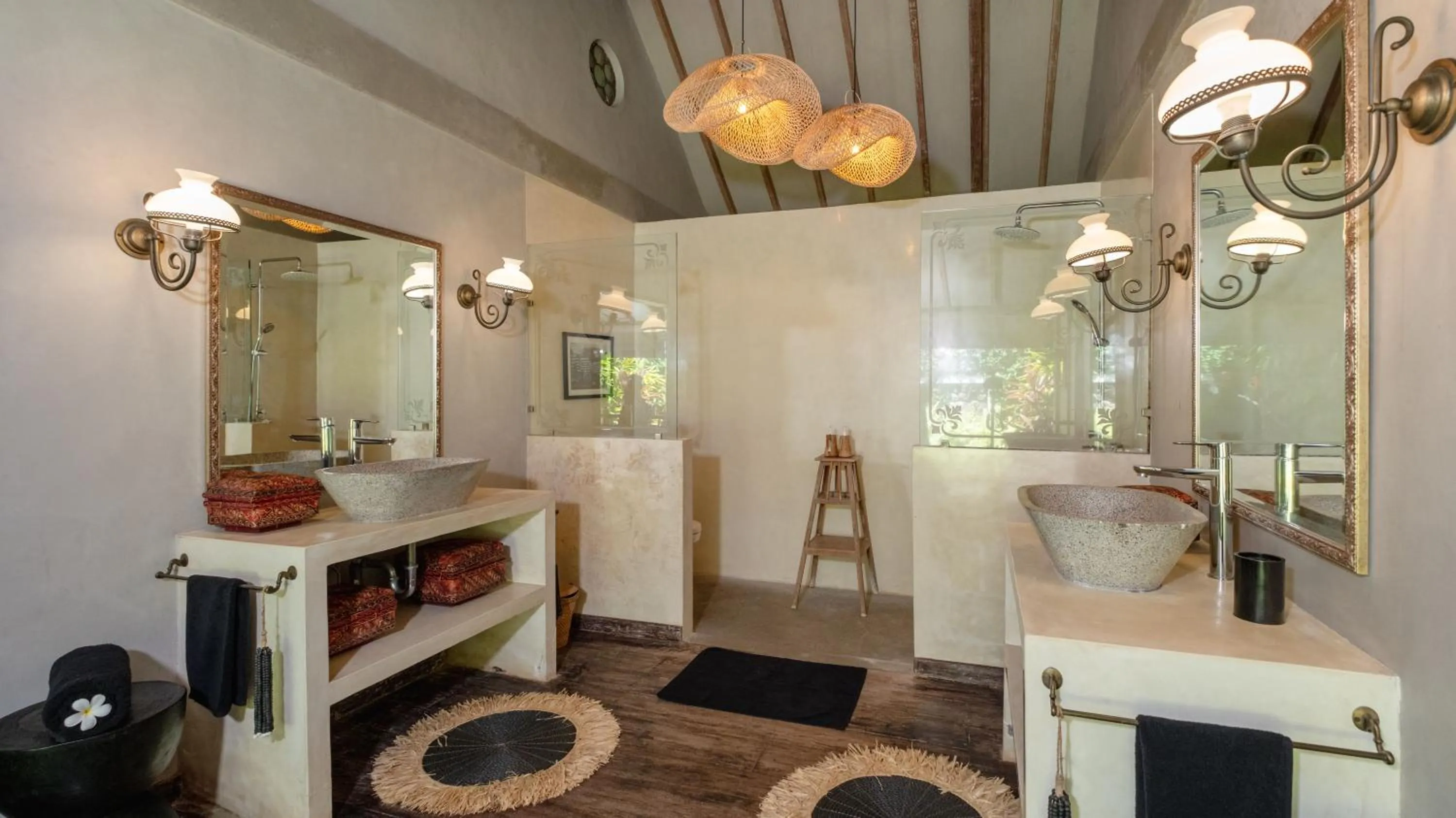 Bathroom in Villa Koyama by Villa Finder
