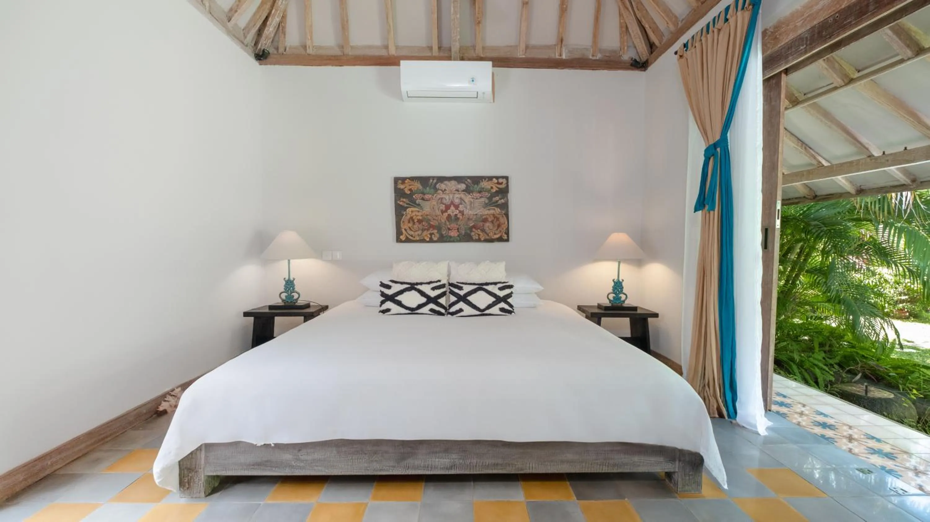 Bedroom, Bed in Villa Koyama by Villa Finder