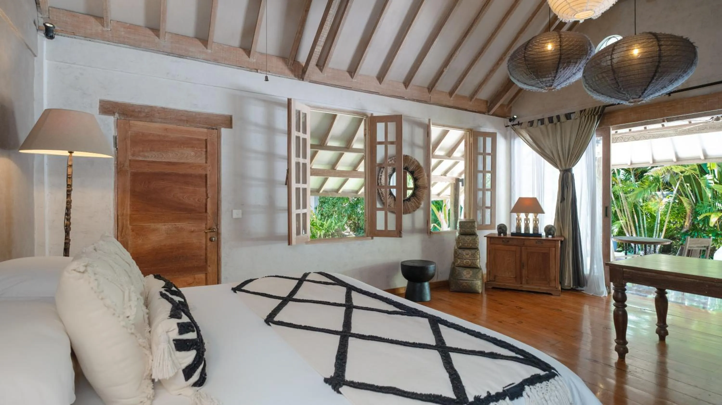 Bedroom, Bed in Villa Koyama by Villa Finder