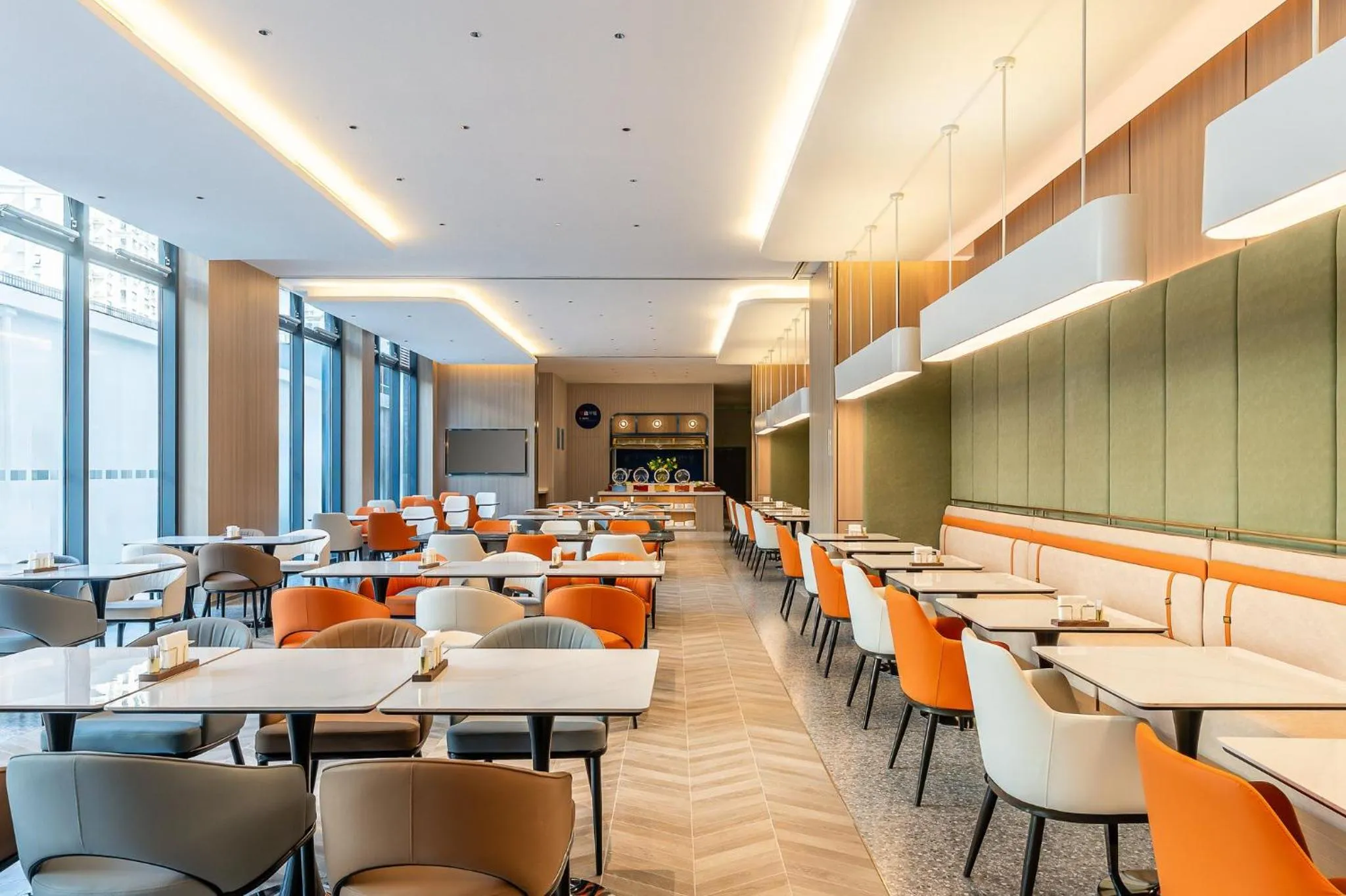 Restaurant/places to eat in Holiday Inn Express Shanghai Changyang Road by IHG