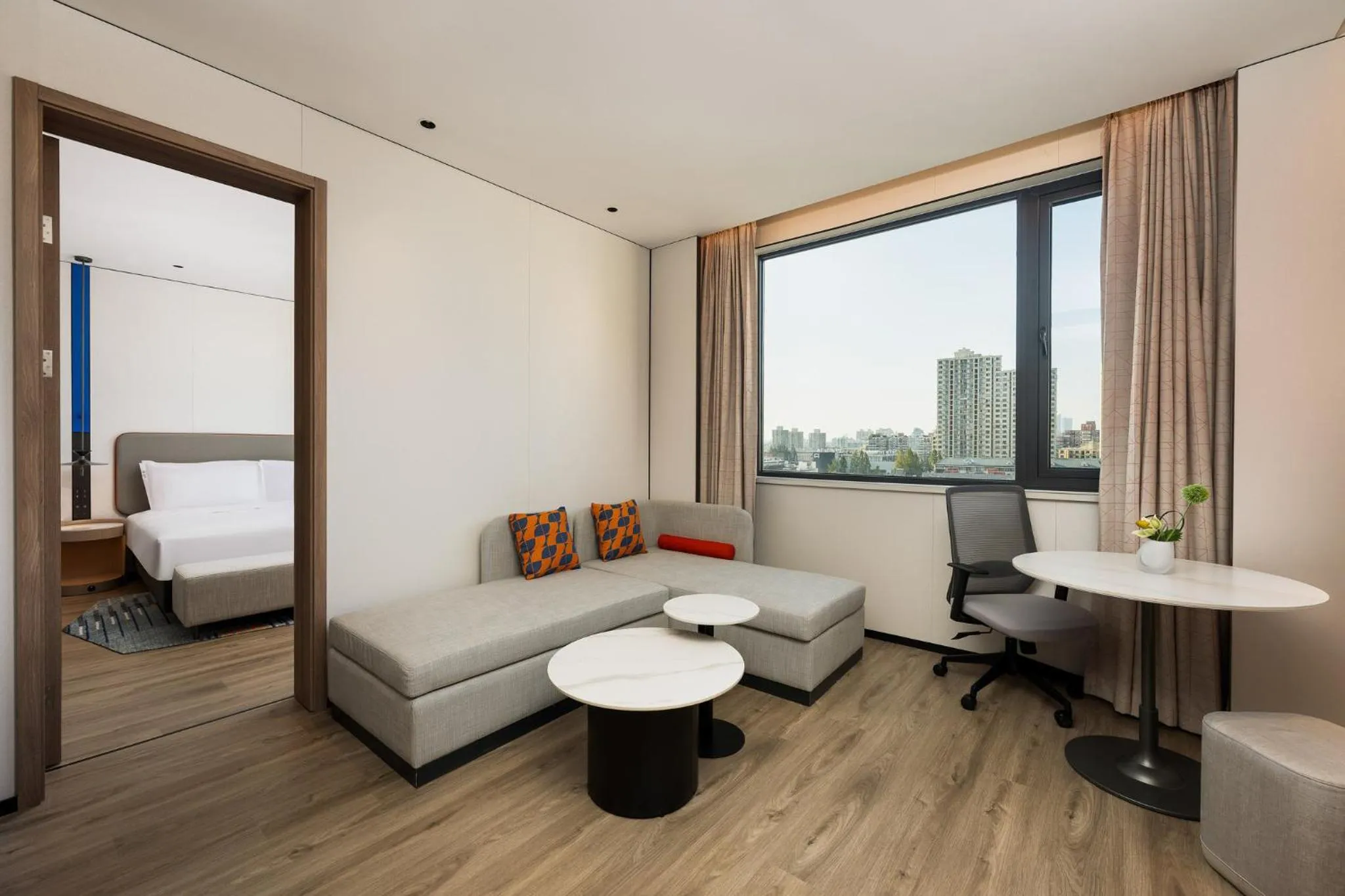 Photo of the whole room, Bed in Holiday Inn Express Shanghai Changyang Road by IHG