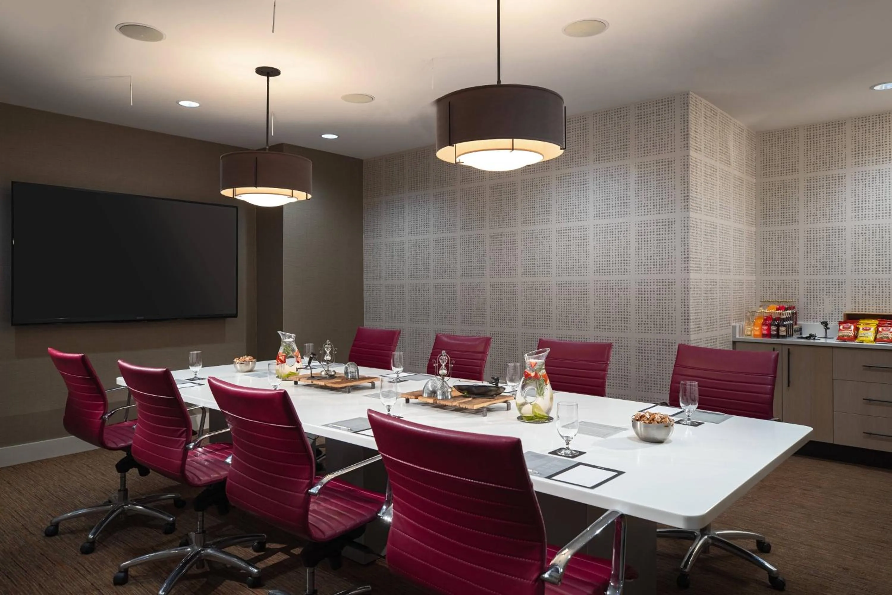 Meeting/conference room in The Baronette Renaissance Detroit-Novi Hotel