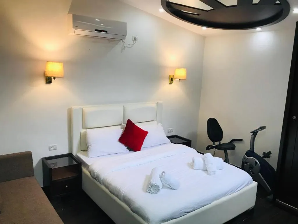 Bed in Assaraya Palace Hotel