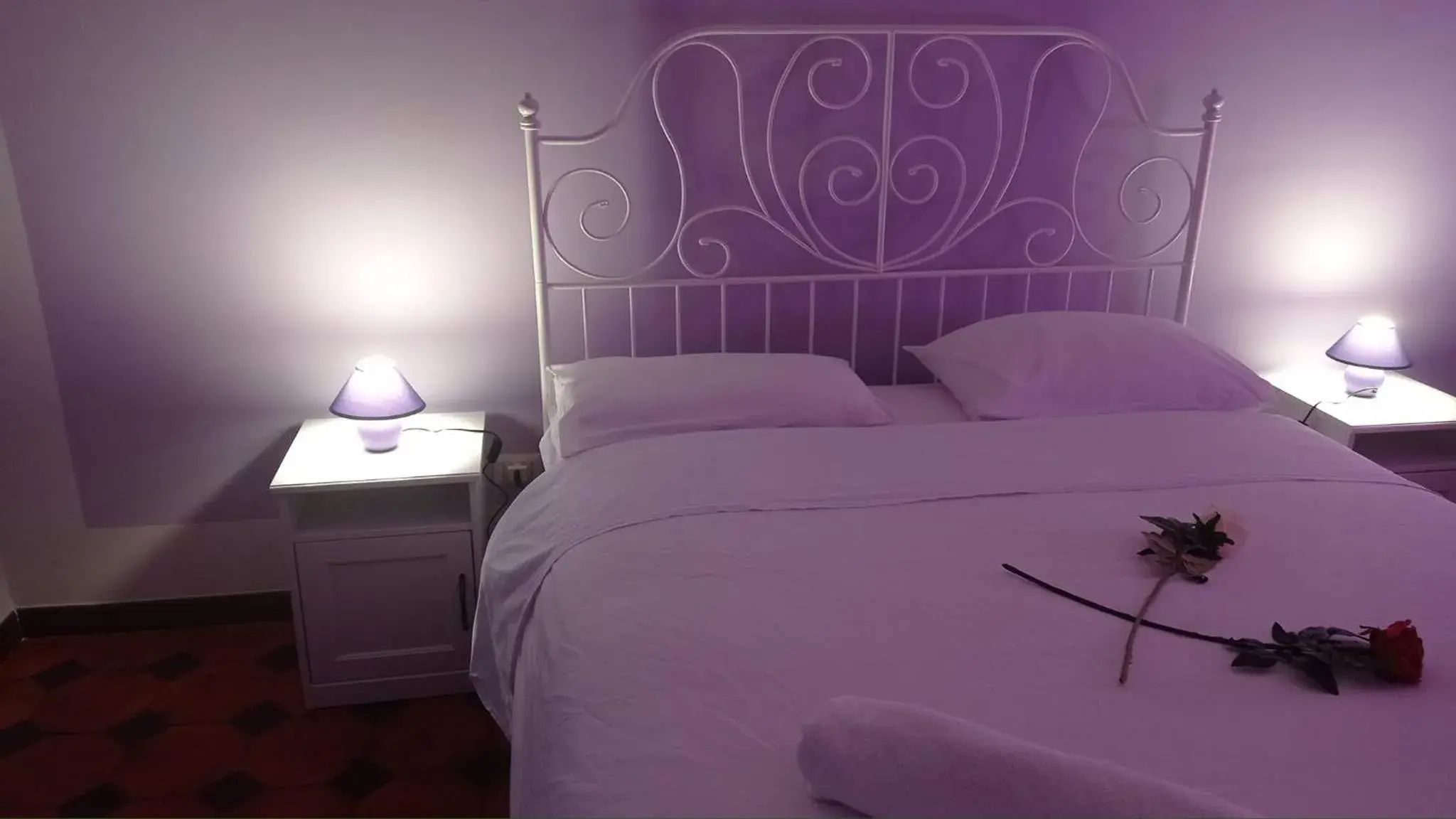 Queen Room with Shared Bathroom in B & B Arbostella Dream Stay Queen Room with Shared Bathroom in B & B Arbostella Dream Stay