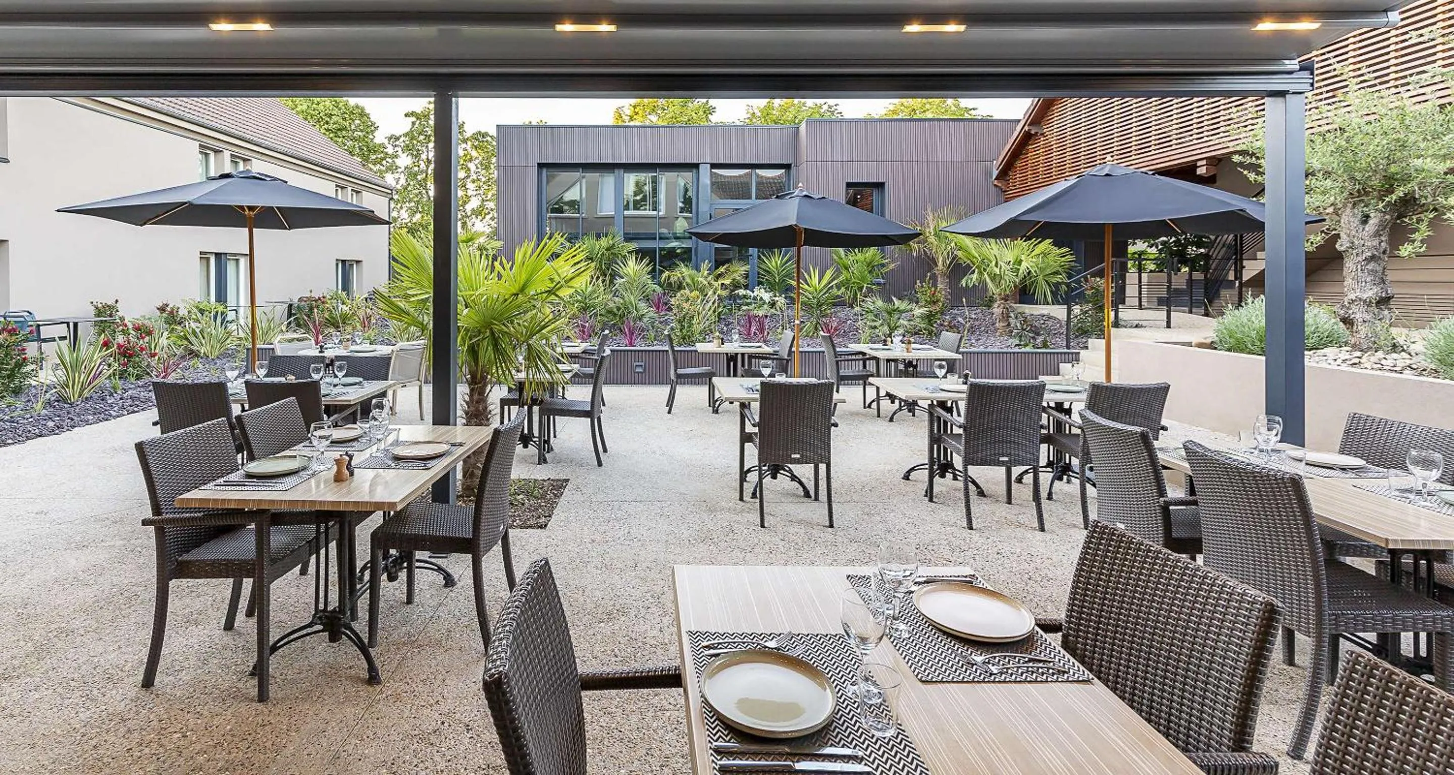 Patio in Best Western Amarys Hotel & Spa