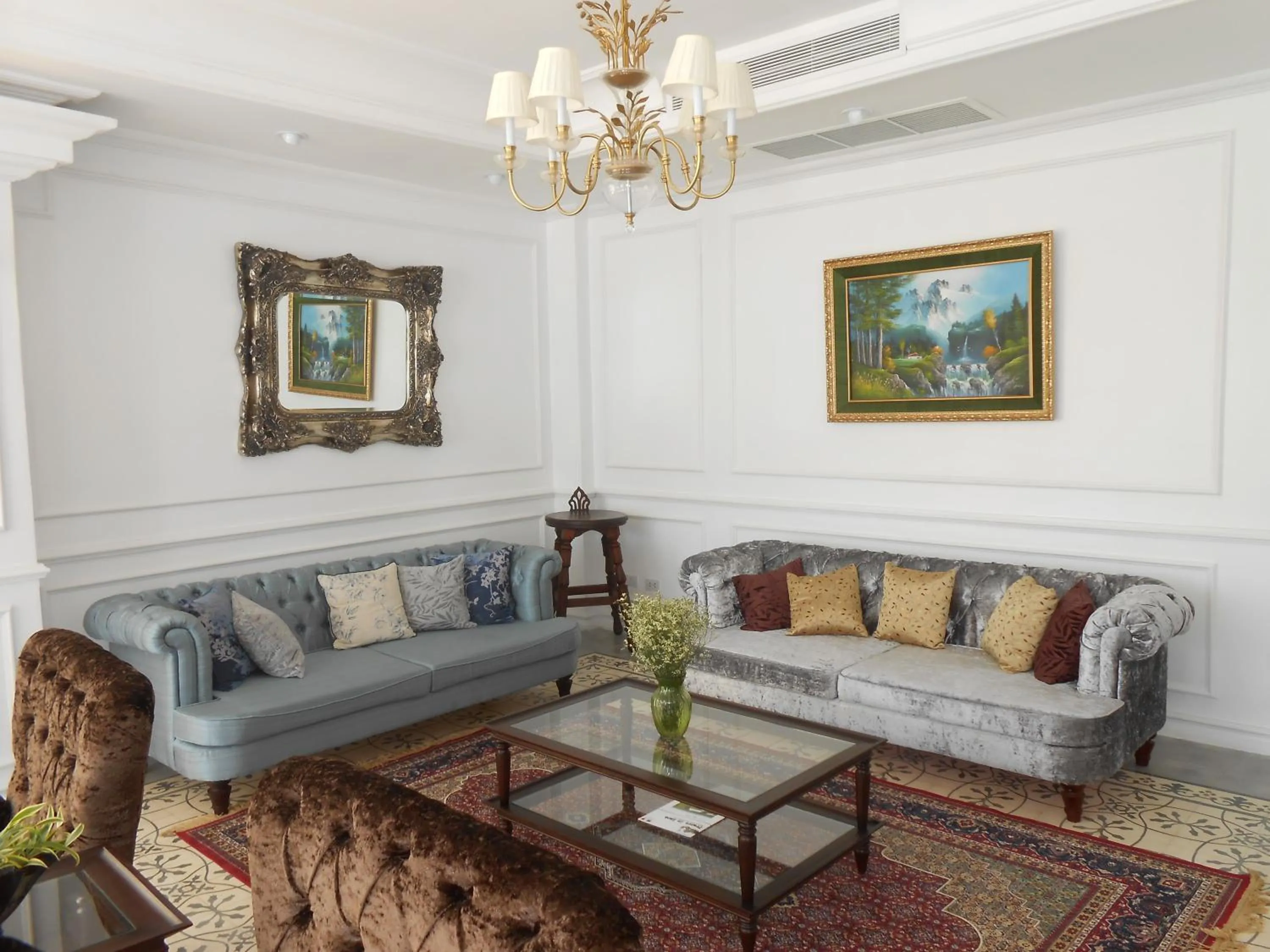 Lobby or reception in Dhavara Boutique Hotel