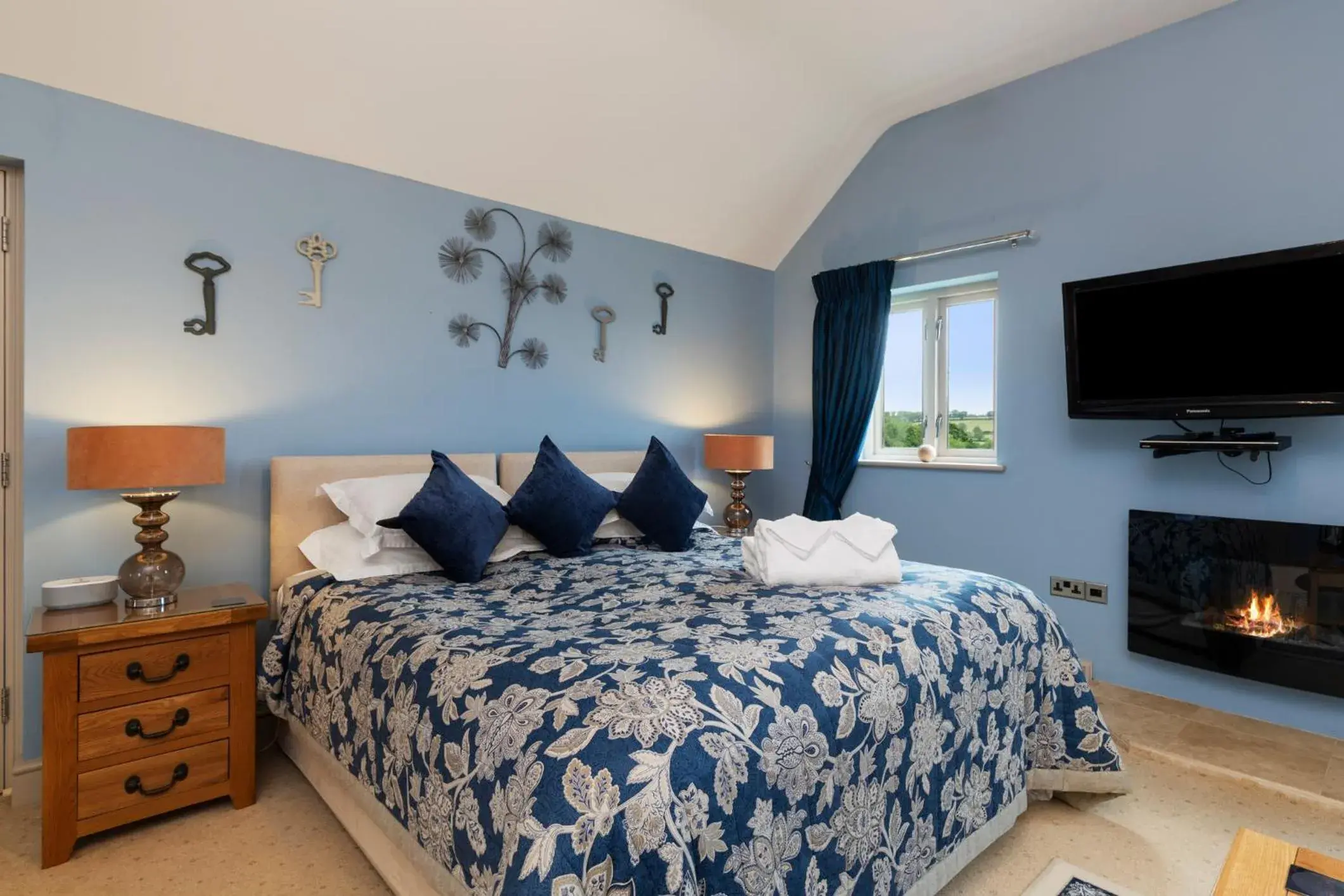 Deluxe One-Bedroom Apartment - Pet Friendly in Canaston Oaks Deluxe One-Bedroom Apartment - Pet Friendly in Canaston Oaks