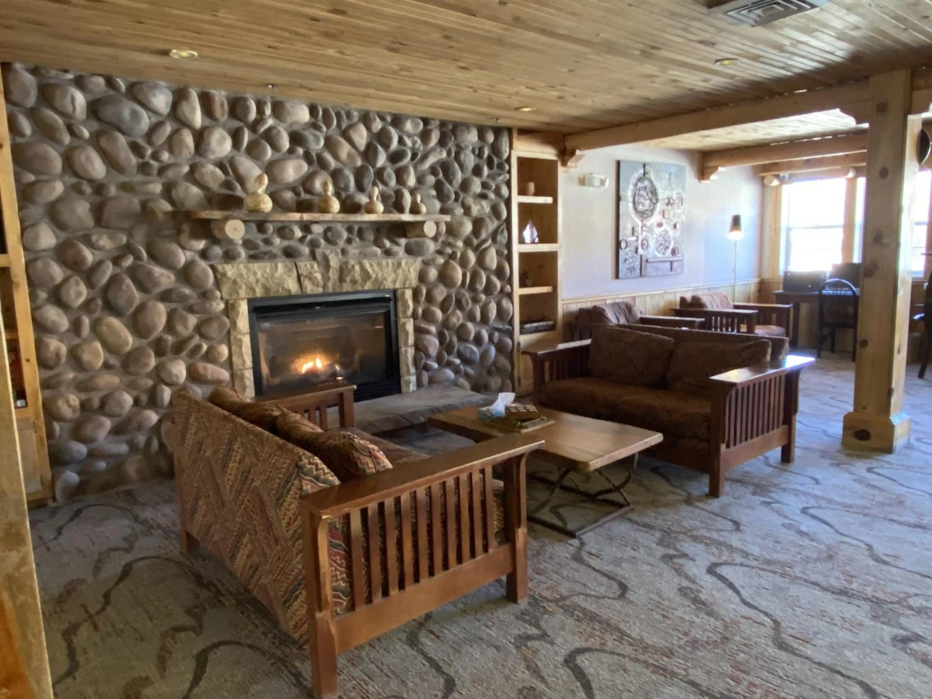 Lobby or reception in River Canyon Lodge