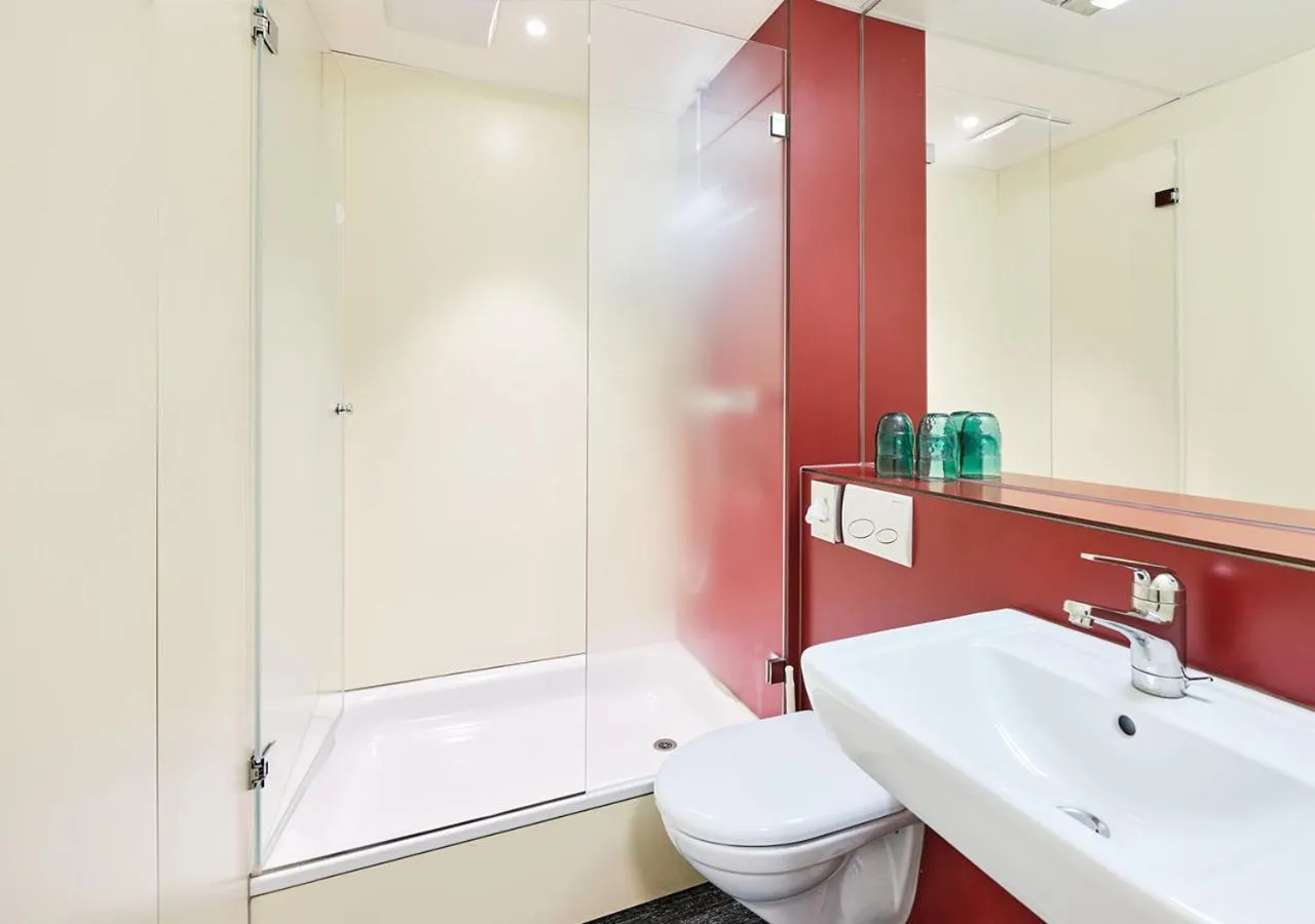 Hotel Pickwick and Pub "the room with a view"